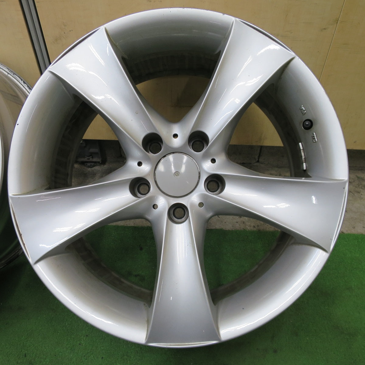 4本価格★BMW 等 AGA Bayern 18インチ ホイール 18×8J PCD120/5H★6052601NGホ