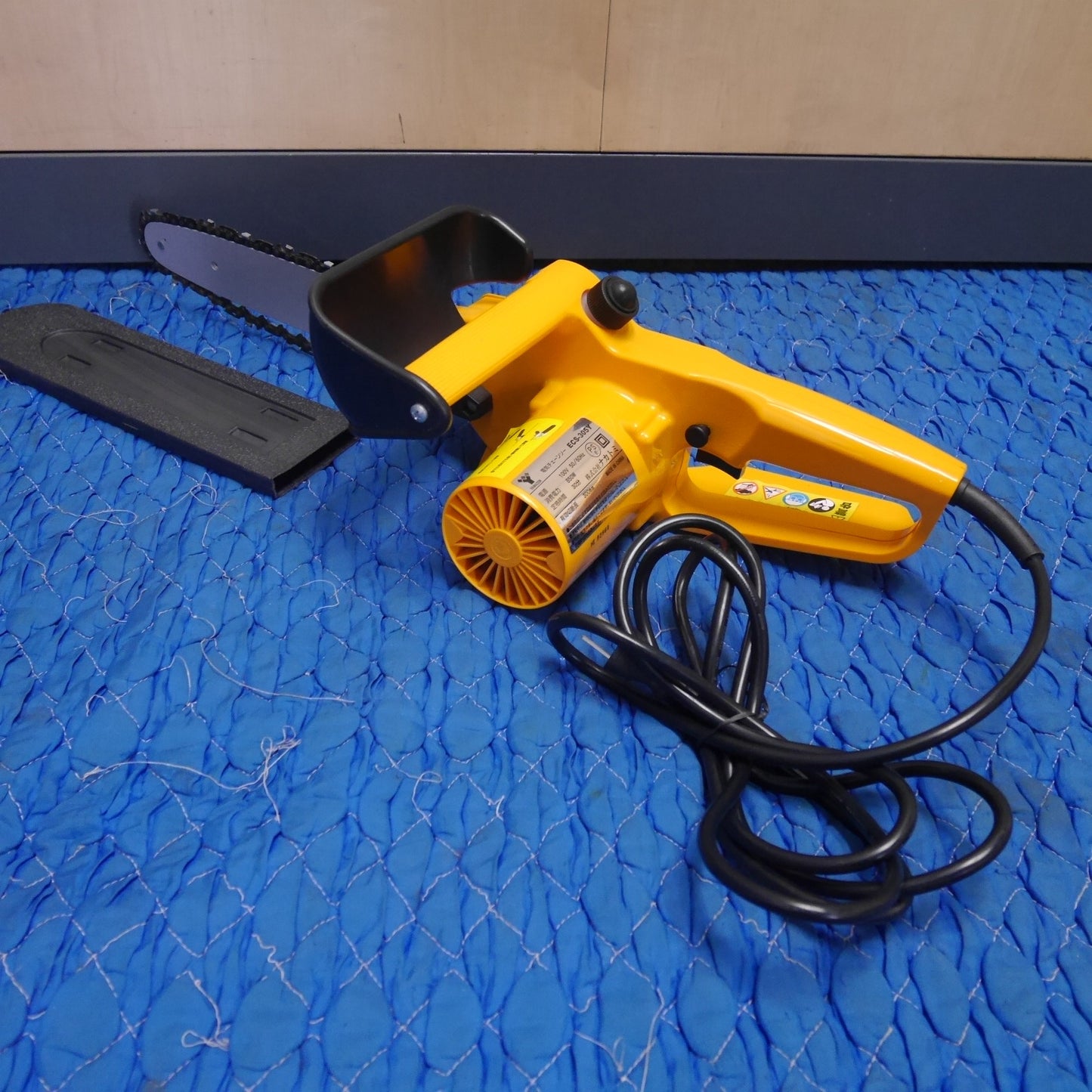 [送料無料] ☆ナカトミ 山善 300mm 電気 チェーンソー ECS-305Y 切断機 電動 工具 チェンソー 100V ヤマゼン☆