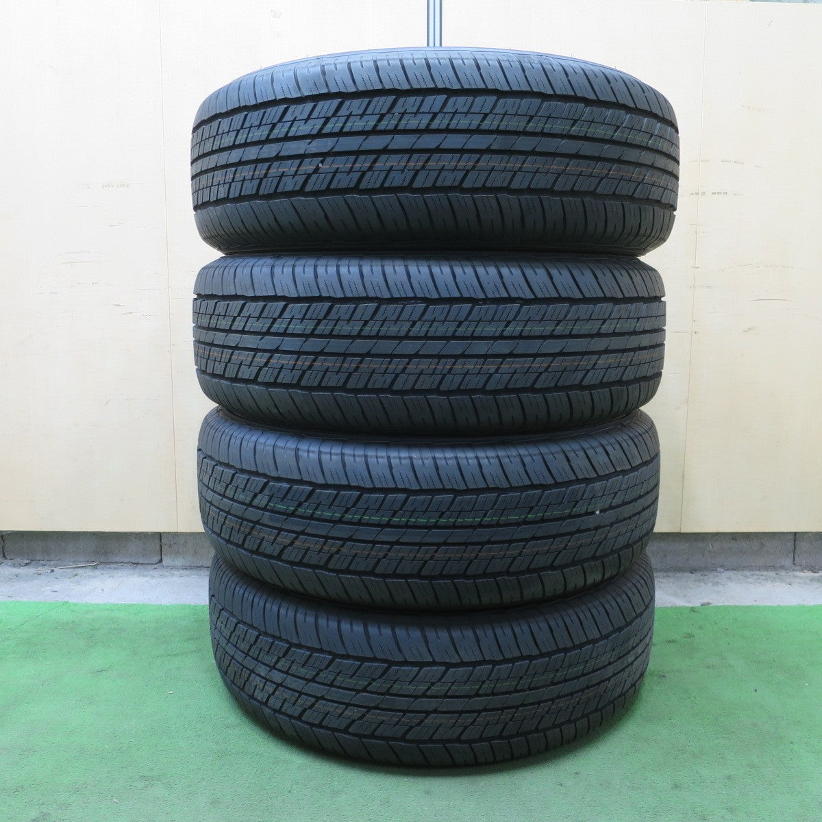 新車外し！25年★265/65R18 ダンロップ AT23 グラントレック タイヤ 18インチ ランクル 250 300 等★6063004NGノタ