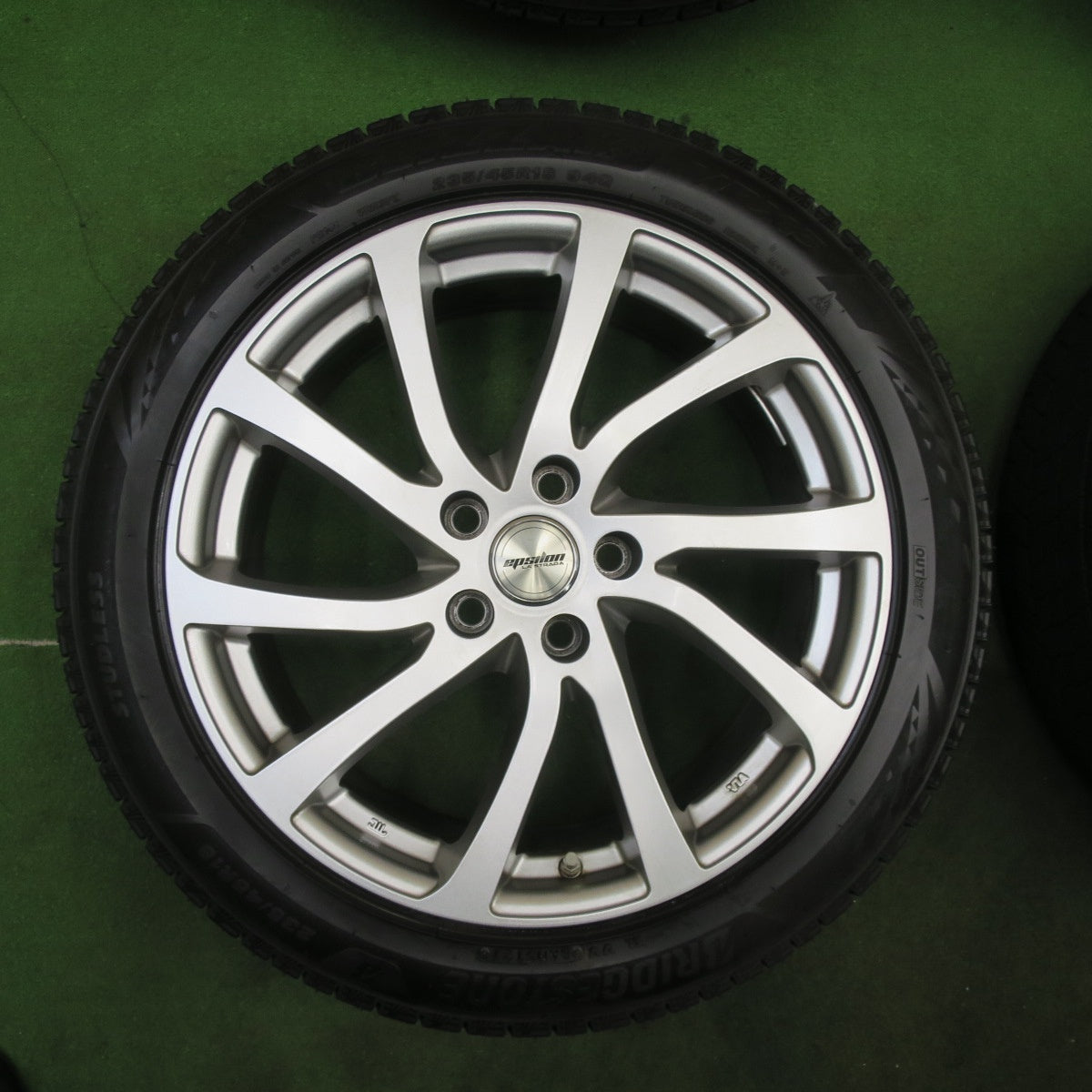 バリ溝！キレイ！9.5分★スタッドレス 235/45R18 ブリヂストン ブリザック VRX3 epsdon LA STRADA ラストラーダ 18インチ PCD114.3/5H★6022502TTス