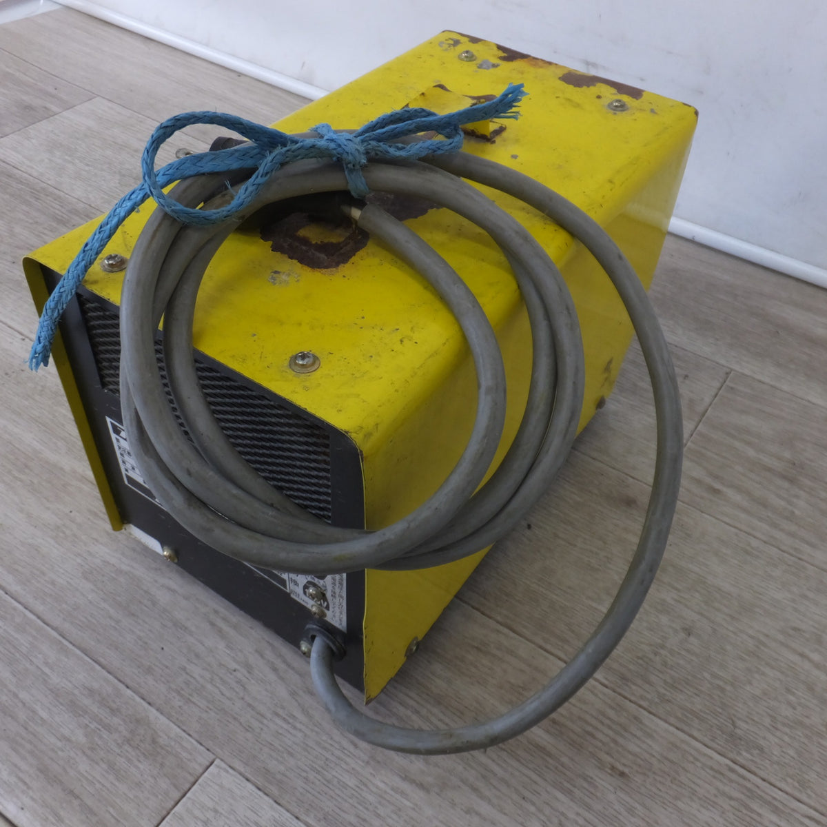 ★スター電器 スズキッド ポータブル変圧器 トランスター STX-312E　入力 100V/200V 出力 100V/115V 50/60Hz★