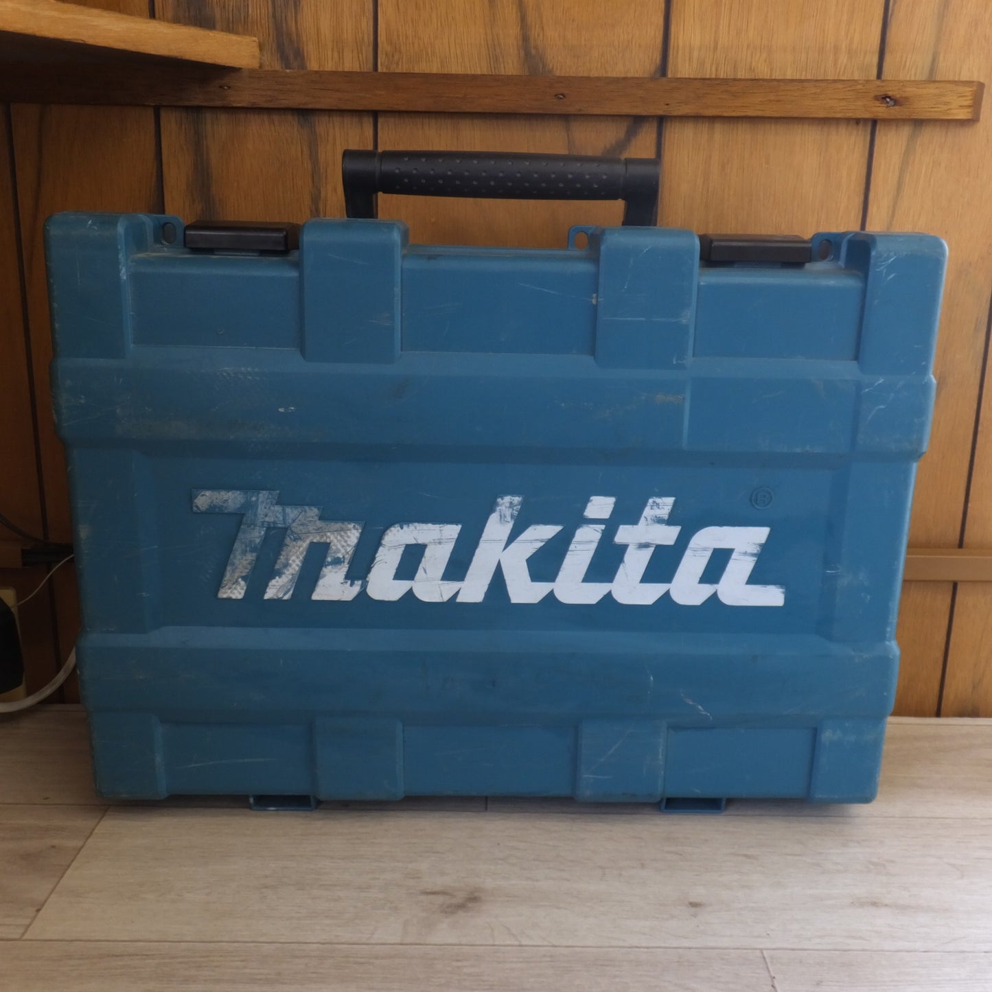 [送料無料] ★マキタ makita 18mm 充電式ハンマドリル HR183DRGX 18V　バッテリ 1個　充電器 なし★