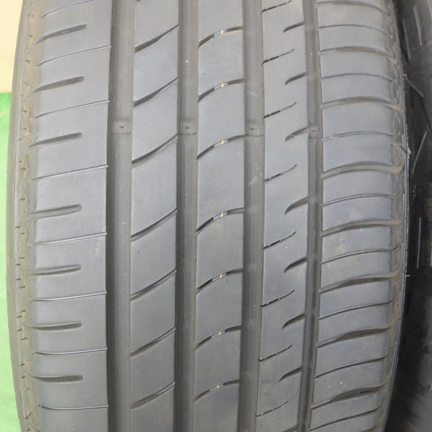 バリ溝！25年！キレイ！9.5分★ジャガー E-PACE Eペイス 純正 235/60R18 ネクセン N'FERA RU1 SUV Eペース 18インチ PCD108/5H★6032501KTノ