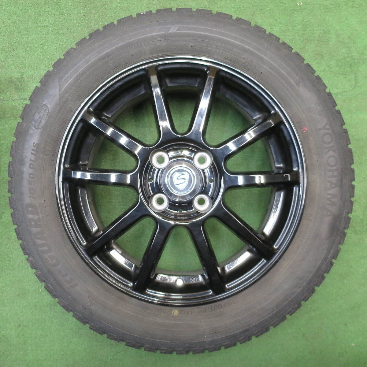 バリ溝！8.5分★スタッドレス 185/60R15 ヨコハマ アイスガード iG50 プラス STRANGER ストレンジャー 15インチ PCD100/4H★6040901NJス