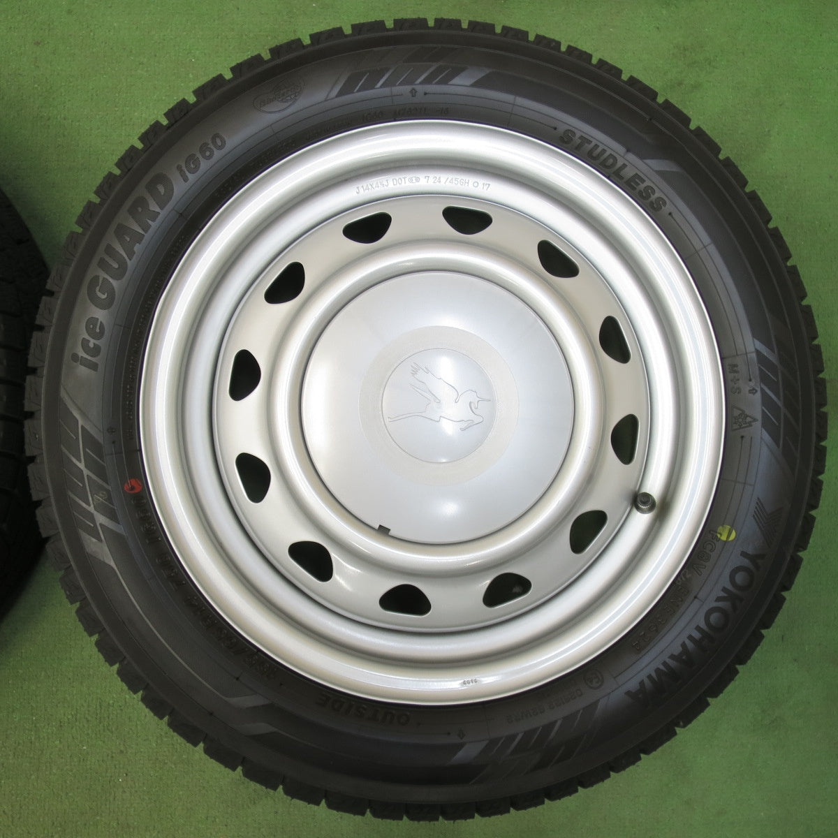 バリ溝！24年！キレイ！ほぼ10分★スタッドレス 155/65R14 ヨコハマ アイスガード iG60 Carrowin スチール ホイール 14インチ PCD100 114.3/4H マルチ★5110804イス