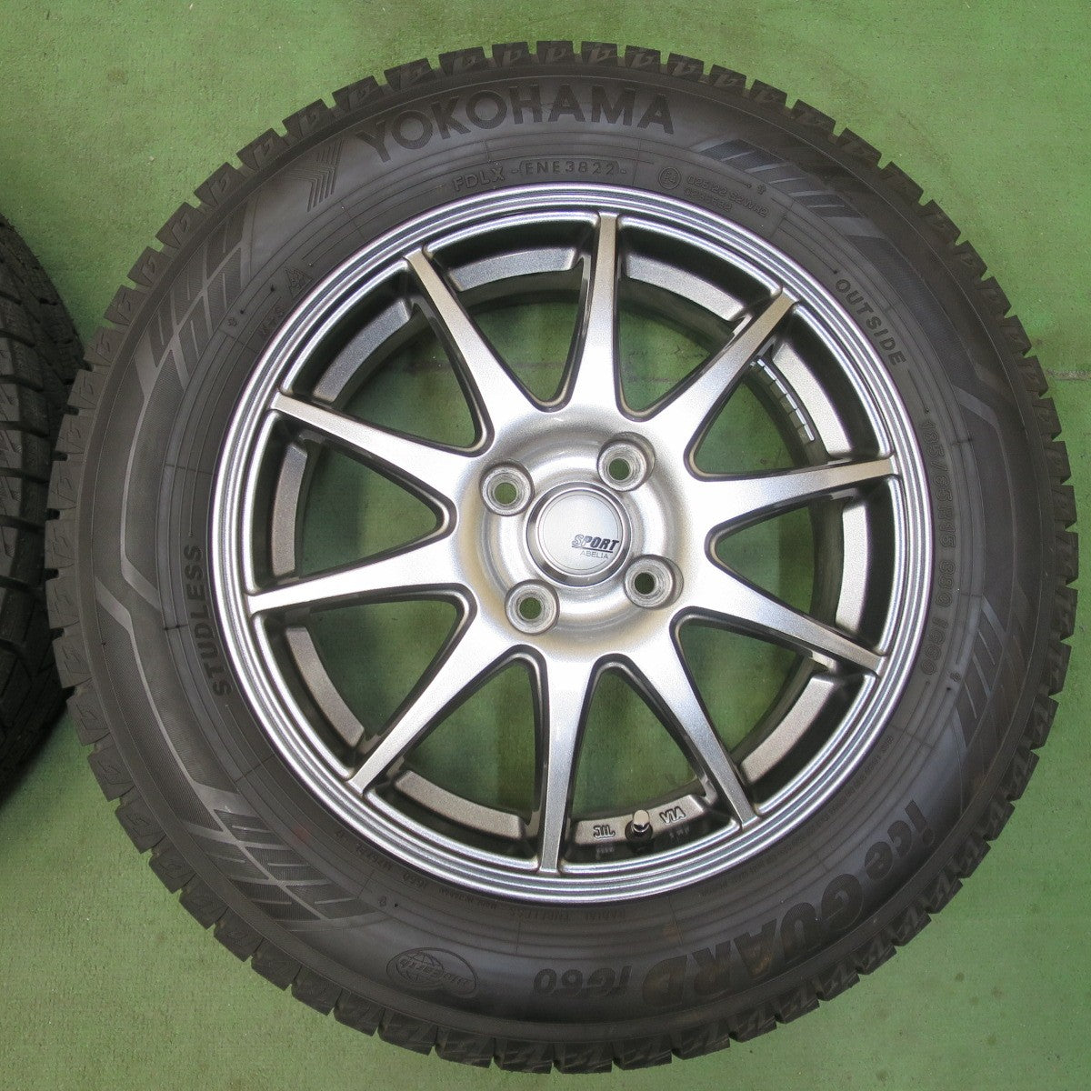 バリ溝！24年！キレイ！ほぼ10分★スタッドレス 185/65R15 ヨコハマ アイスガード iG60 SPORT ABELIA スポルト アベリア 15インチ PCD100/4H★6022109イス