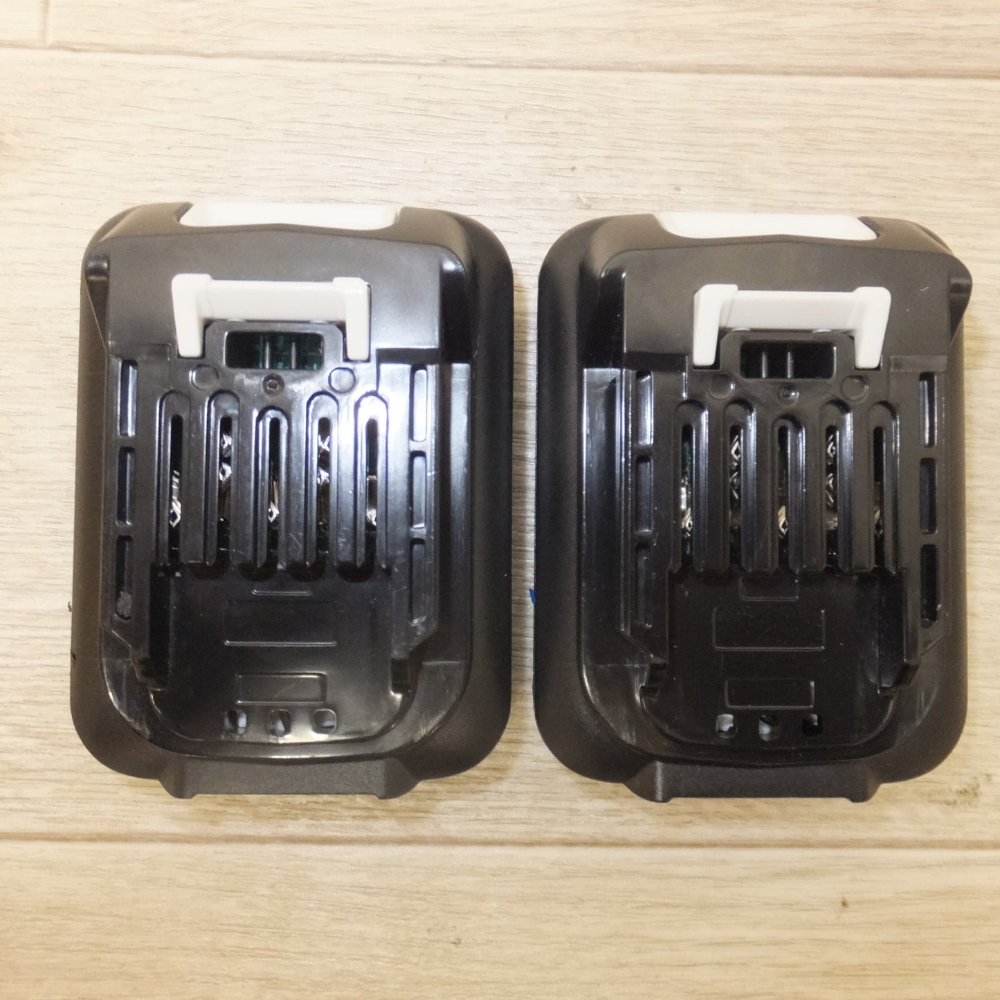 [送料無料] キレイ★成洋 充電器 DC10SA　バッテリ BL1015B 2個　泰成商事 Akkopower バッテリ BL1015　セット　マキタ 互換品★