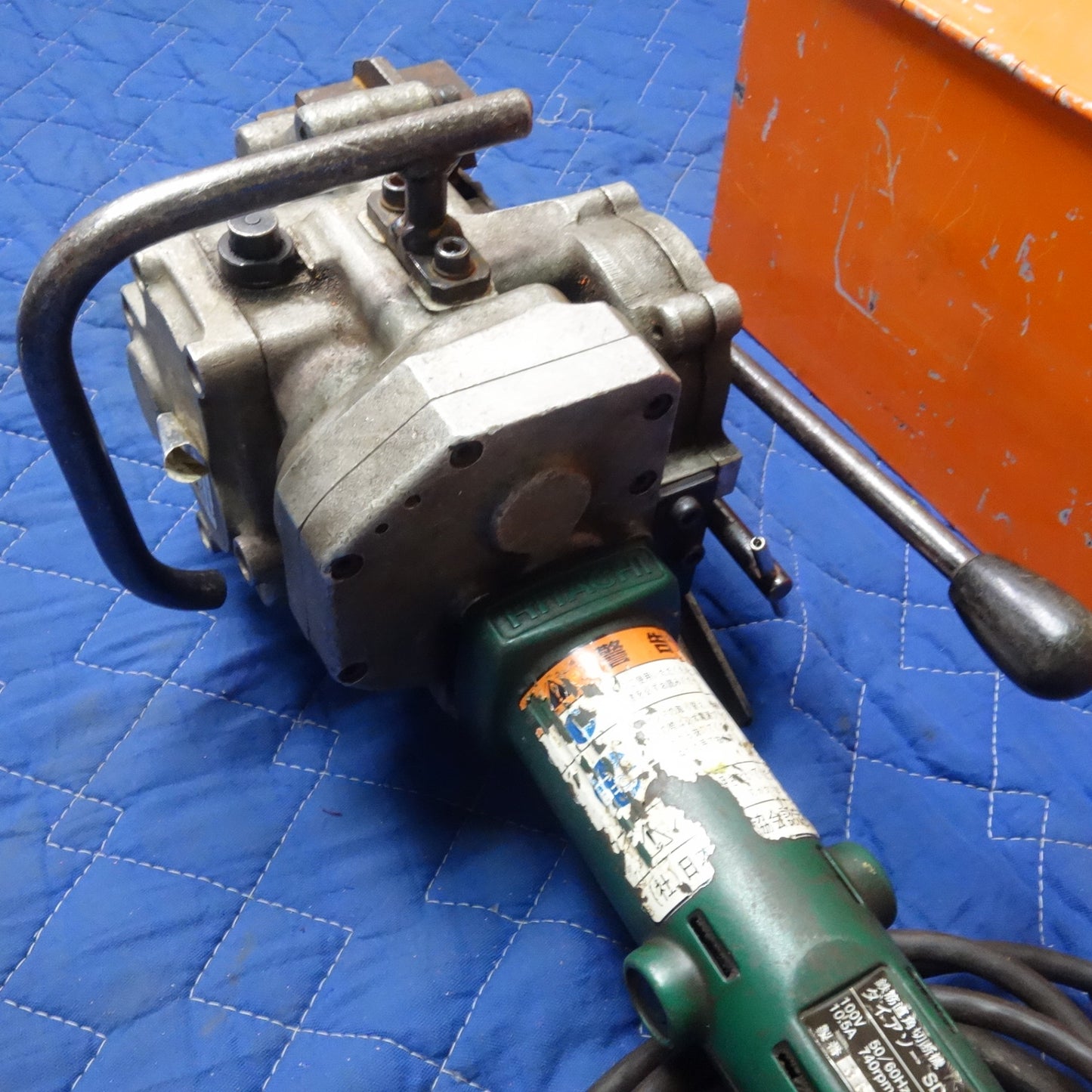 [送料無料] 付属品付き☆ダイア 鉄筋 直角 切断機 ダイアソー 100V SDC-38A 適用 D19-D38 ケース付き 電動 工具☆