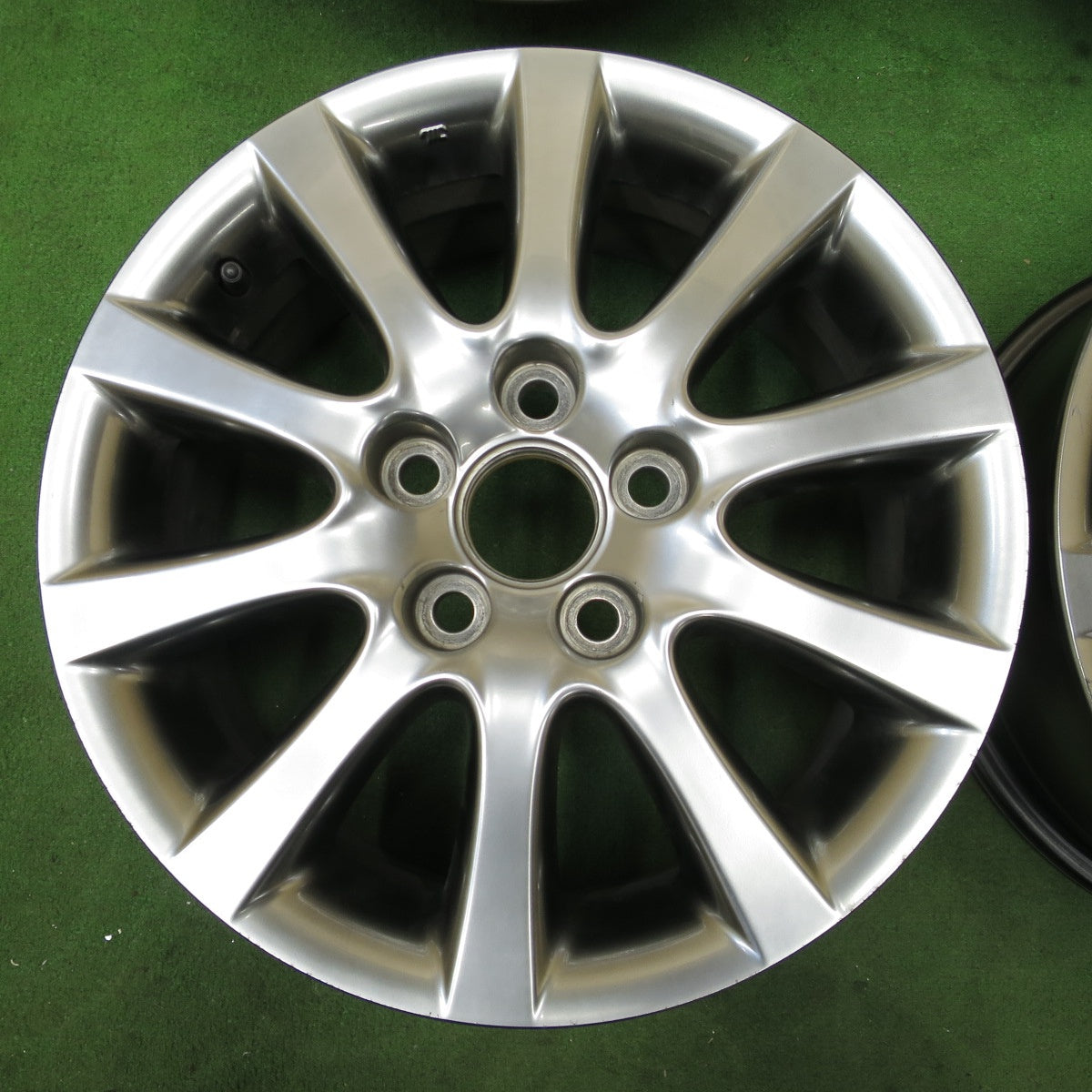 4本価格★トヨタ ブレビス 純正 ホイール 16インチ 16×6.5JJ PCD114.3/5H★6040601NGホ