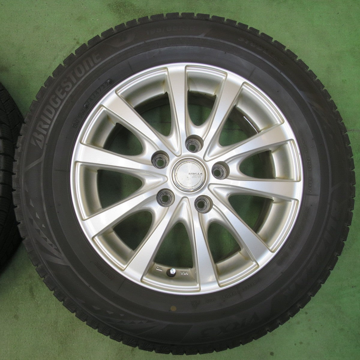 バリ溝！22年！8.5分★スタッドレス 195/65R15 ブリヂストン ブリザック VRX3 SIBILLA NEXT IR-Z シビラ 15インチ PCD114.3/5H★6031208イス