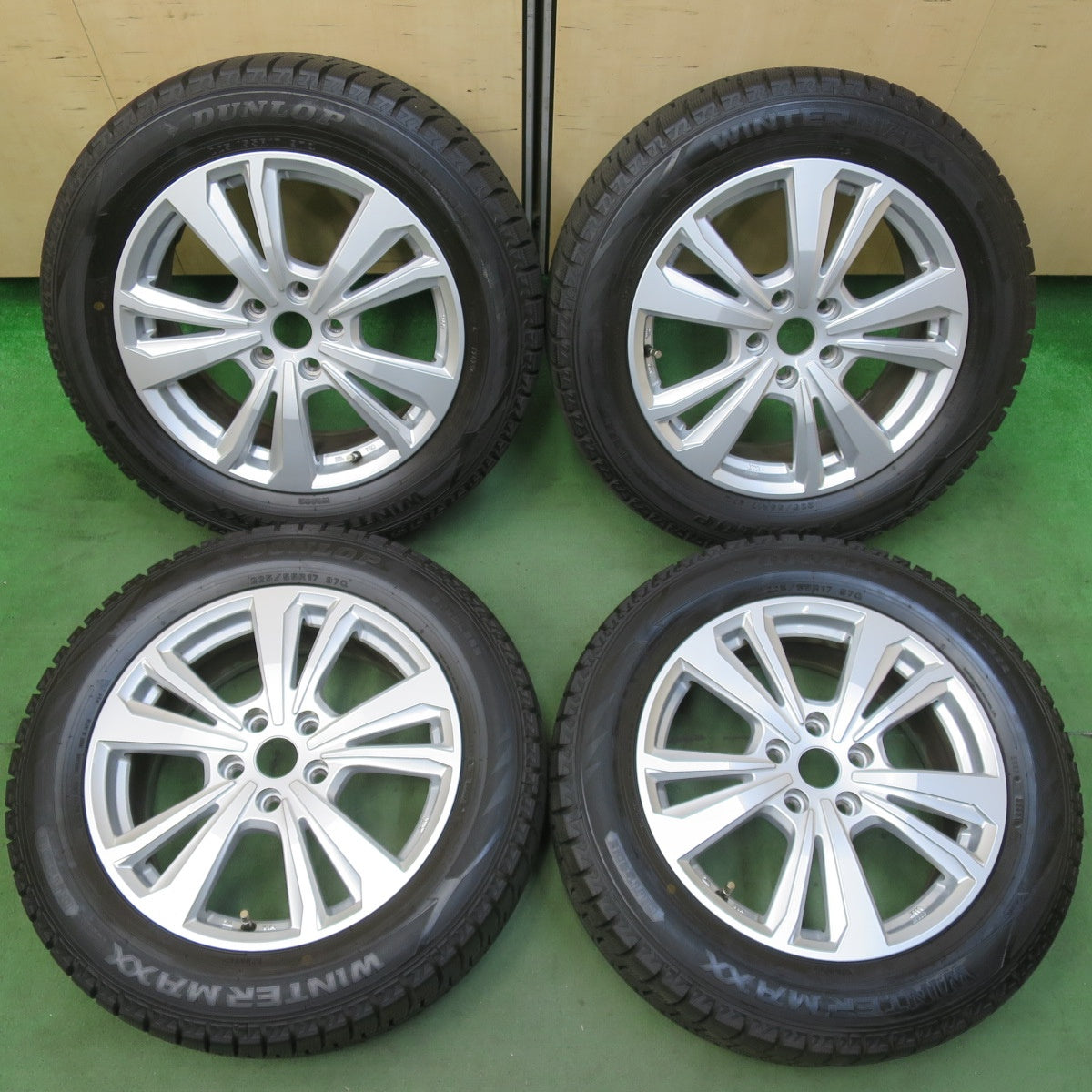 バリ溝！21年！キレイ！9.5分★BMW 等 smartline 365 225/55R17 スタッドレス ダンロップ ウインターマックス WM02 スマートライン 17インチ PCD112/5H★5103004イス