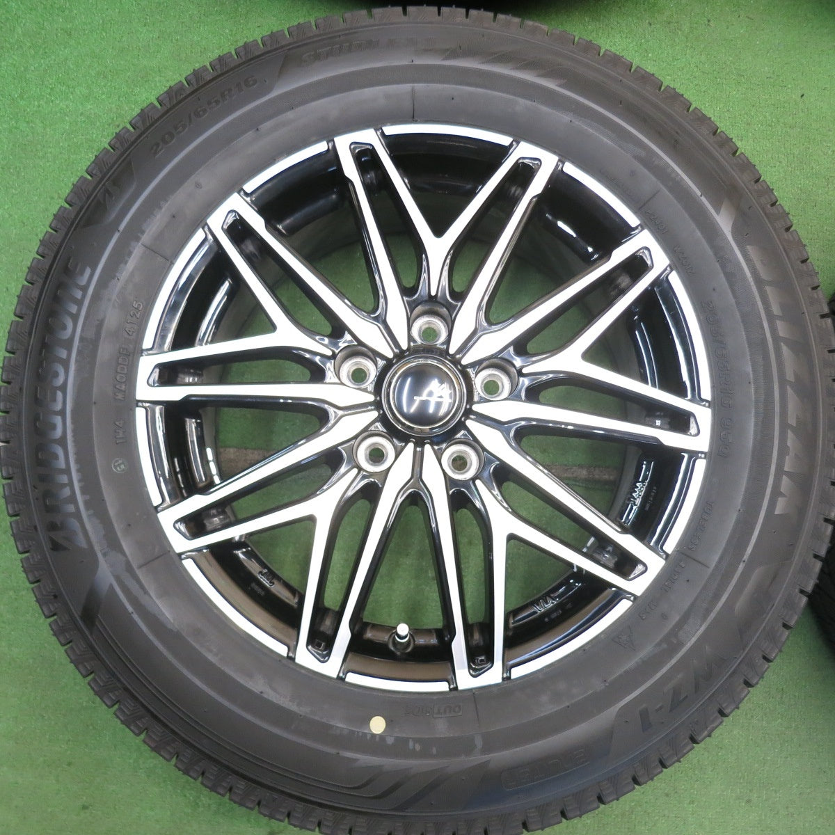 バリ溝！25年！キレイ！ほぼ10分◎スタッドレス 205/65R16 ブリヂストン ブリザック WZ-1 CEREBRO WA45 セレブロ 16インチ PCD114.3/5H◎6071204HAス