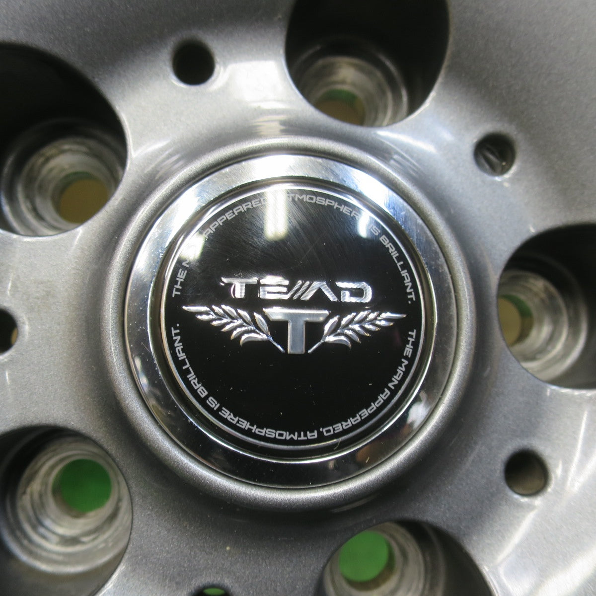 超バリ溝！キレイ！9.5分以上★スタッドレス 225/60R17 ピレリ アイスアシンメトリコ TEAD テッド 17インチ PCD114.3/5H★5110709イス