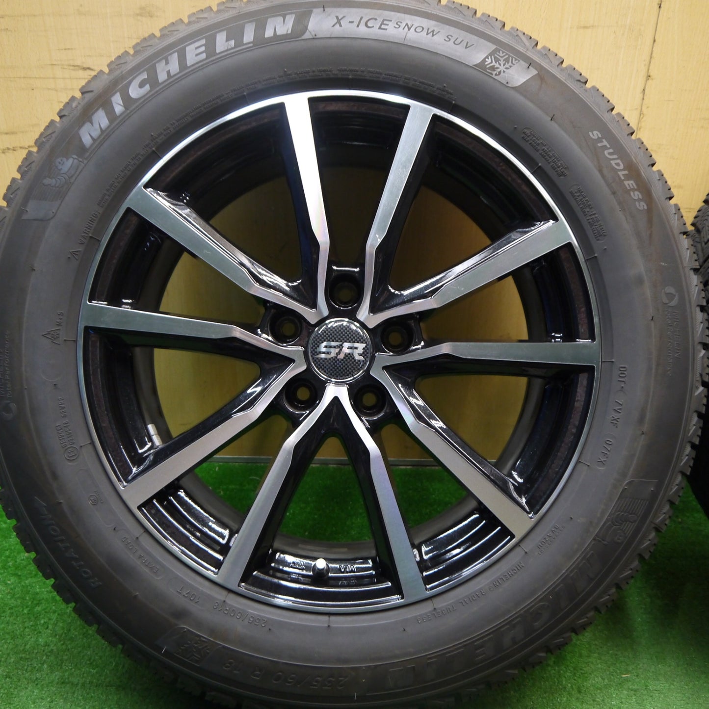 [送料無料] バリ溝！22年！キレイ！9分★スタッドレス 235/60R18 ミシュラン X-ICE SNOW SUV STRANGER ストレンジャー 18インチ PCD114.3/5H★5040705Hス
