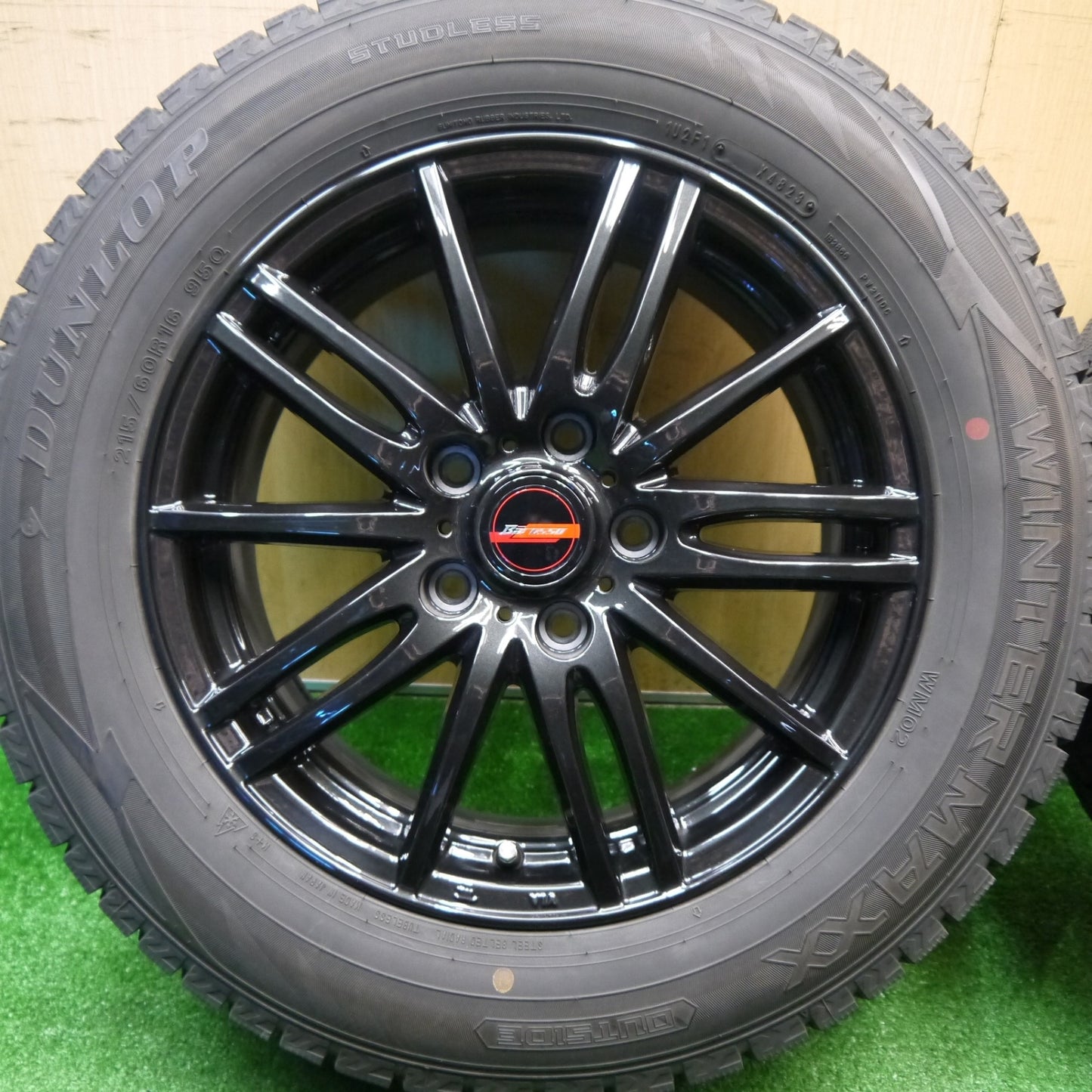 バリ溝！23年！キレイ！9.5分★スタッドレス 215/60R16 ダンロップ ウインターマックス WM02 Barosso DN15 バロッソ 16インチ PCD114.3/5H★5111401Hス