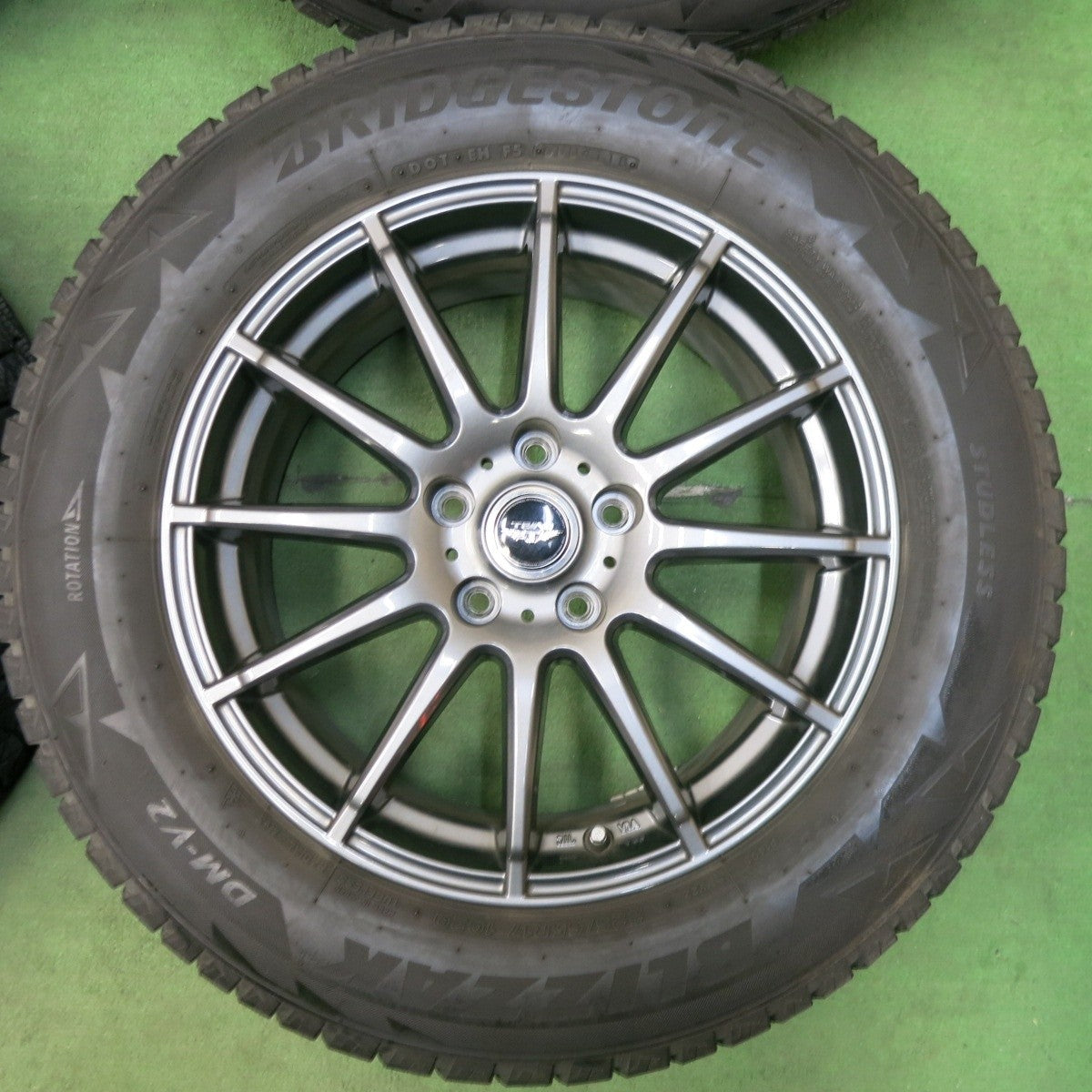 4本価格★スタッドレス 225/65R17 ブリヂストン ブリザック DM-V2 TEAD テッド 17インチ PCD114.3/5H★4121810SYス
