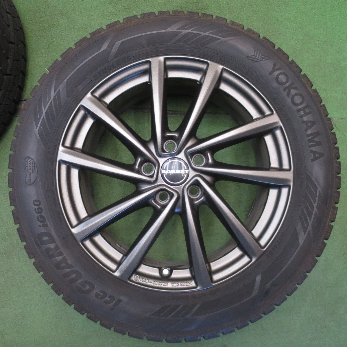 バリ溝！23年！キレイ！9.5分◎BMW MINI 等 BORBET typeV 225/55R17 スタッドレス ヨコハマ アイスガード iG60 ボルベット タイプ5 17インチ PCD112/5H◎6072501NJス