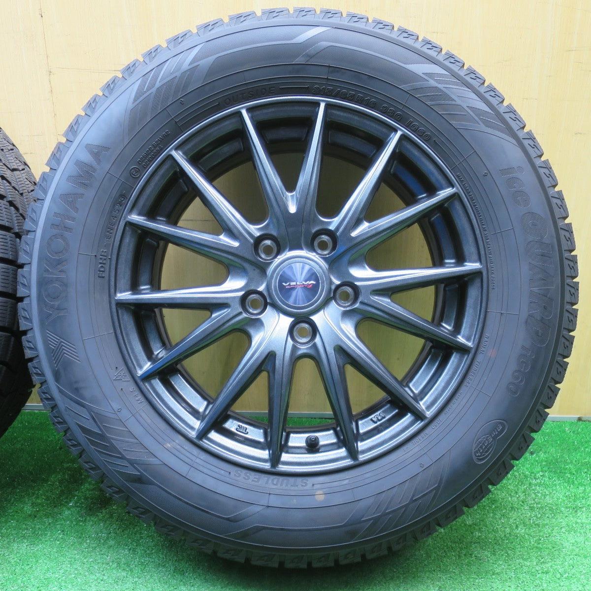 バリ溝！23年！キレイ！9.5分★スタッドレス 215/65R16 ヨコハマ アイスガード iG60 VELVA SPORTZ ヴェルヴァ 16インチ PCD114.3/5H★5110903NJス