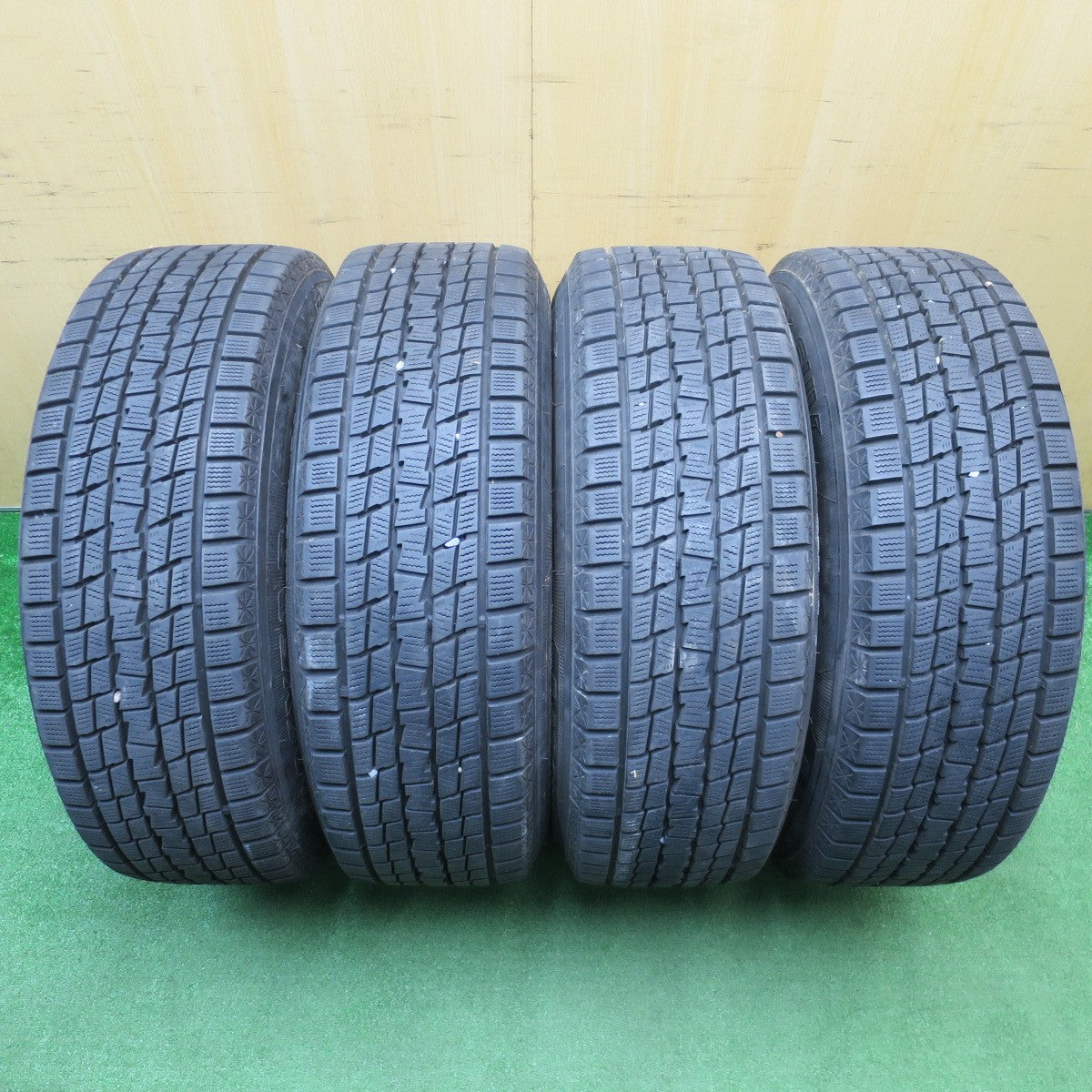 バリ溝！9.5分★スタッドレス 225/65R17 グッドイヤー アイスナビ SUV D.O.S. GavialⅡ DOS 17インチ PCD114.3/5H★5122505NJス
