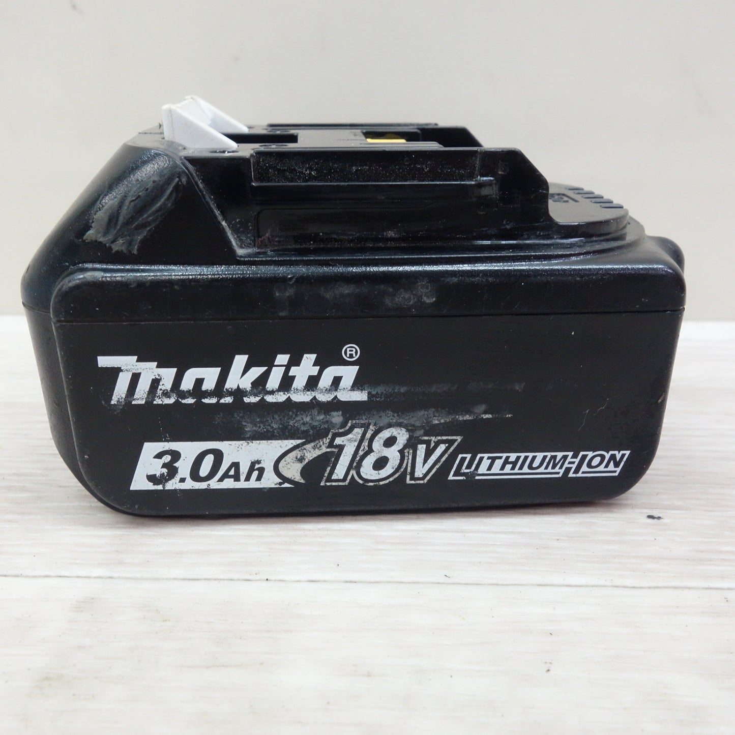 [送料無料] ☆マキタ Li-ion リチウム イオン バッテリ BL1830B DC18V 3.0Ah 54Wh 電動 工具☆