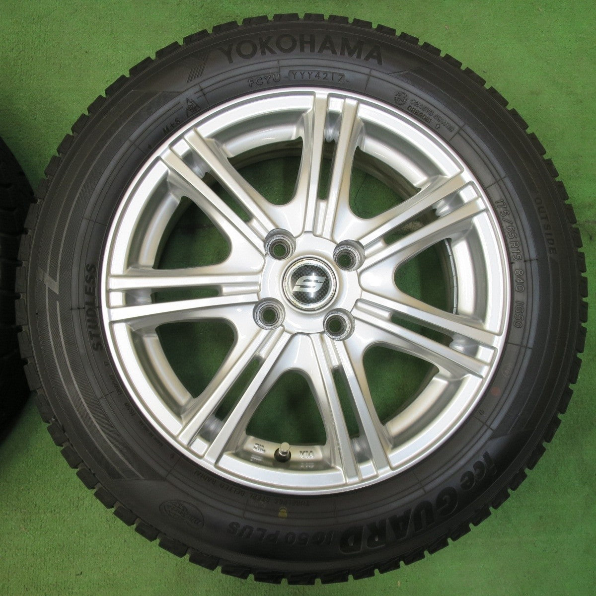 バリ溝！キレイ！9分★スタッドレス 175/65R15 ヨコハマ アイスガード iG50 プラス STRANGER シュナイダー 15インチ PCD100/4H★5012211イス