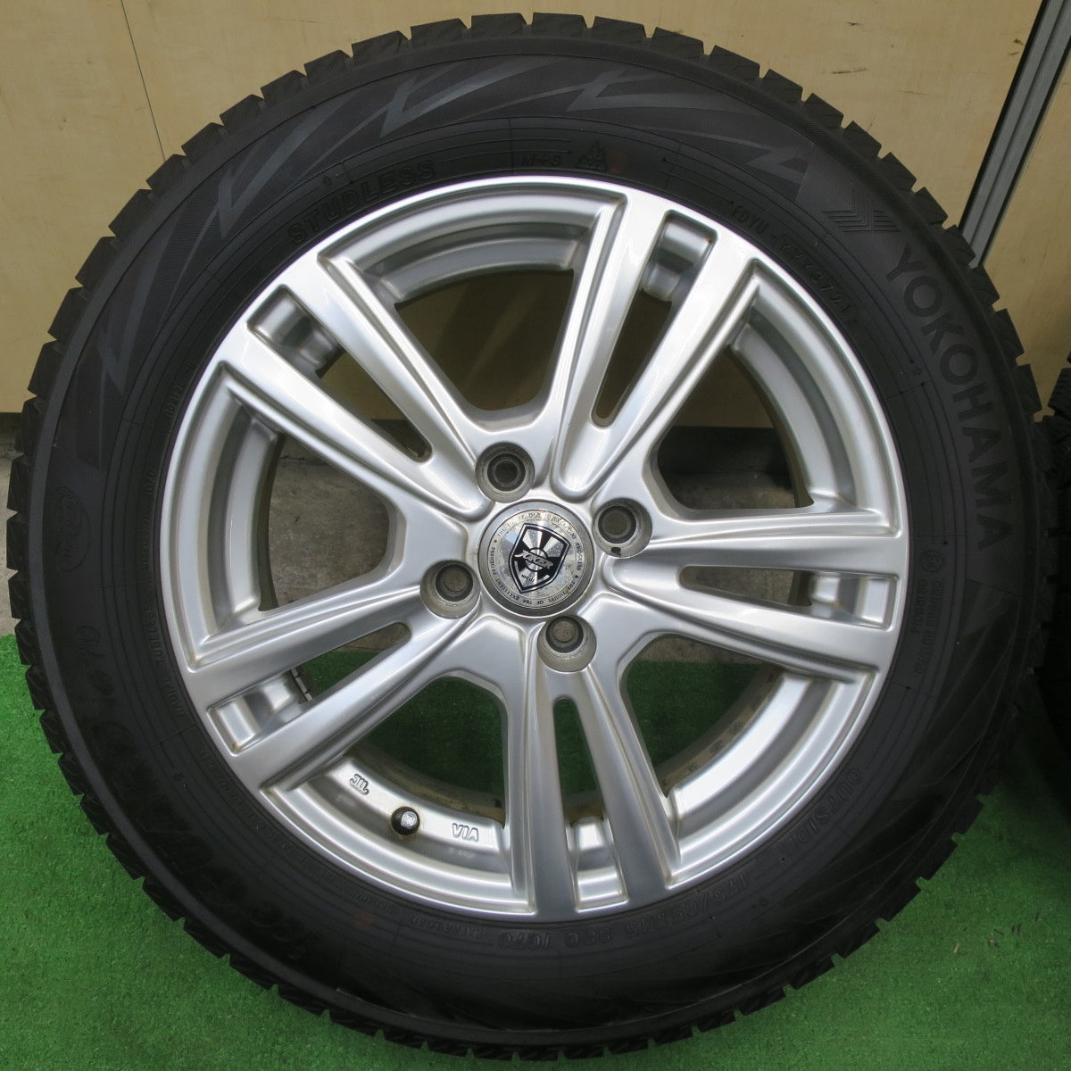 バリ溝！21年！キレイ！9.5分★スタッドレス 175/65R15 ヨコハマ アイスガード iG70 JOKER ジョーカー 15インチ PCD100/4H★5060303TTス