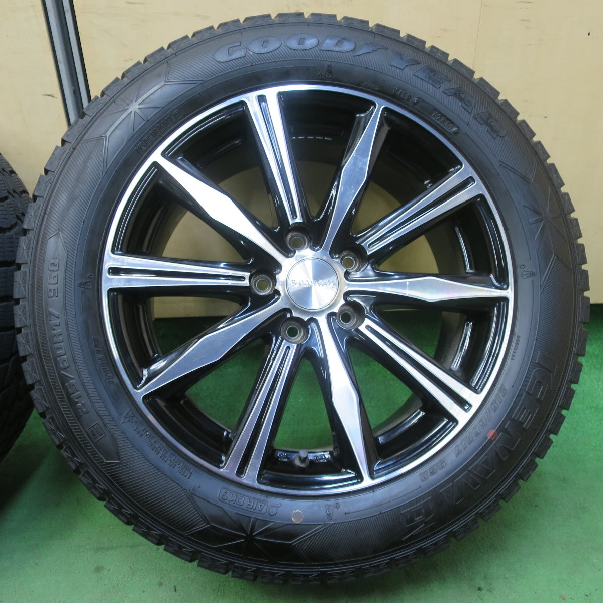 バリ溝！9分★スタッドレス 215/60R17 グッドイヤー アイスナビ6 BALMINUM バルミナ 17インチ PCD114.3/5H★5062003イス