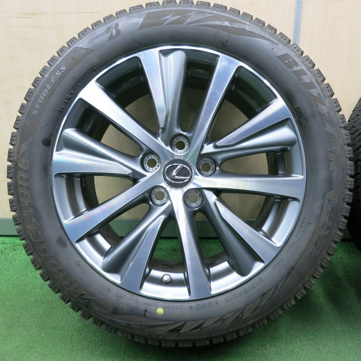 *送料無料* センサー付！バリ溝！20年！キレイ！9.5分★レクサス ES300h 純正 215/55R17 スタッドレス ブリヂストン ブリザック VRX2 PCD114.3/5H★4051404NJス