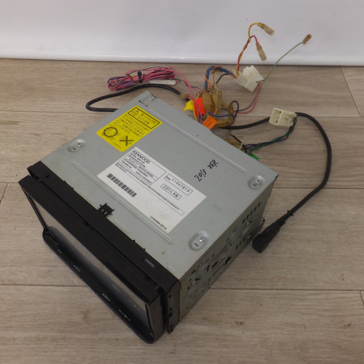 [送料無料] ★ケンウッド KENWOOD メモリーナビゲーション MDV-L401[48]★