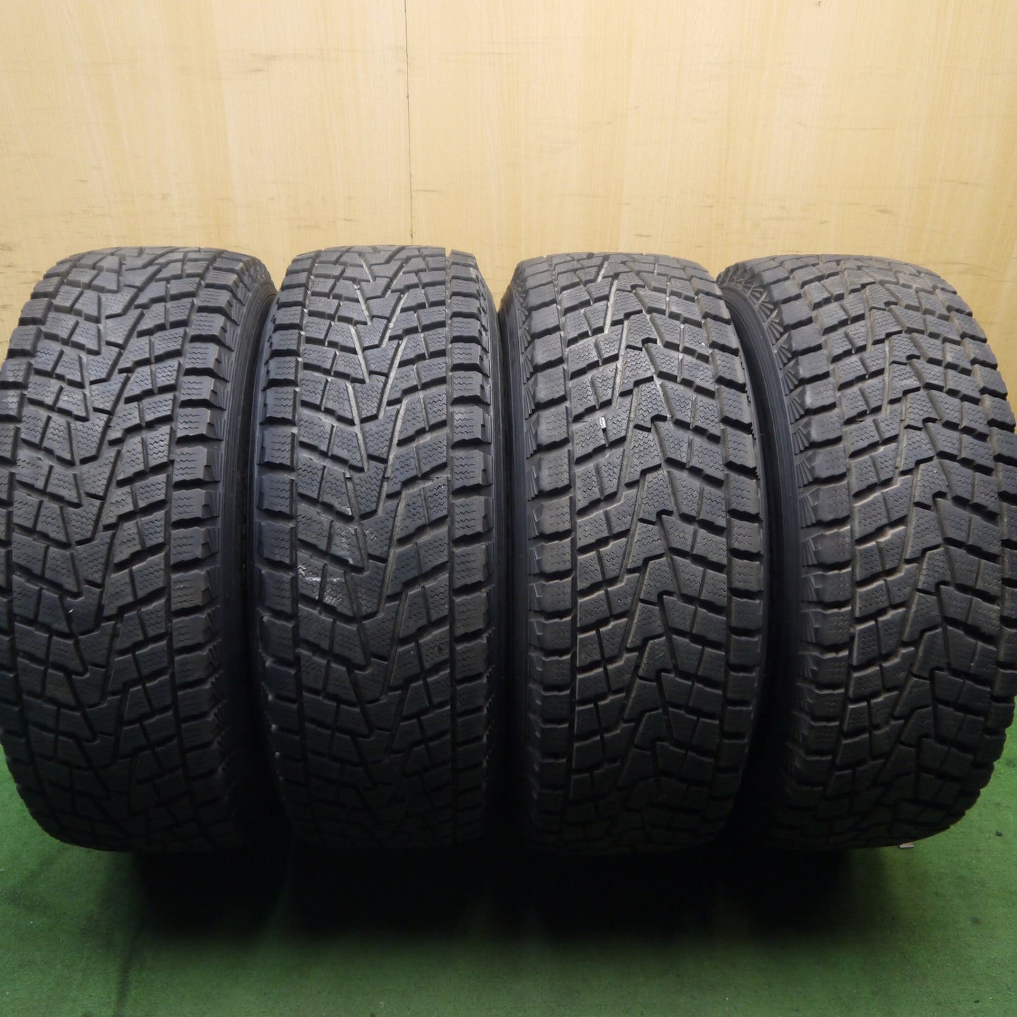 バリ溝！キレイ！9.5分★ランクル 等 275/70R16 スタッドレス ブリヂストン ウインター デューラー DM-Z2 weds ウェッズ 16インチ PCD150/5H★5091702Hス