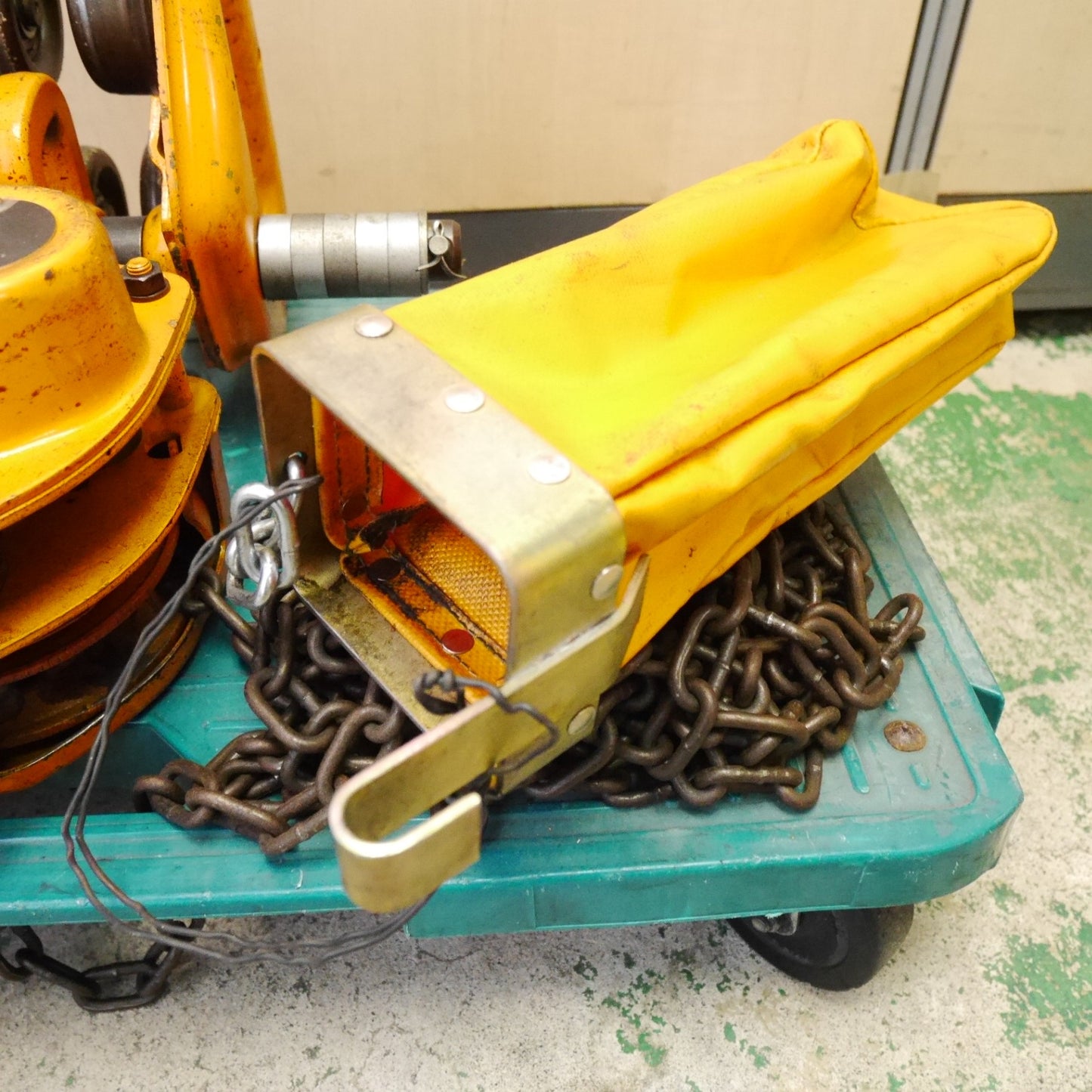 [送料無料] ☆KITO キトー 1ton チェーンブロック M3形 トロリ TS2-367 工具 道具 1トン 1000kg 荷揚 吊り上げ 運搬 チェンブロ☆