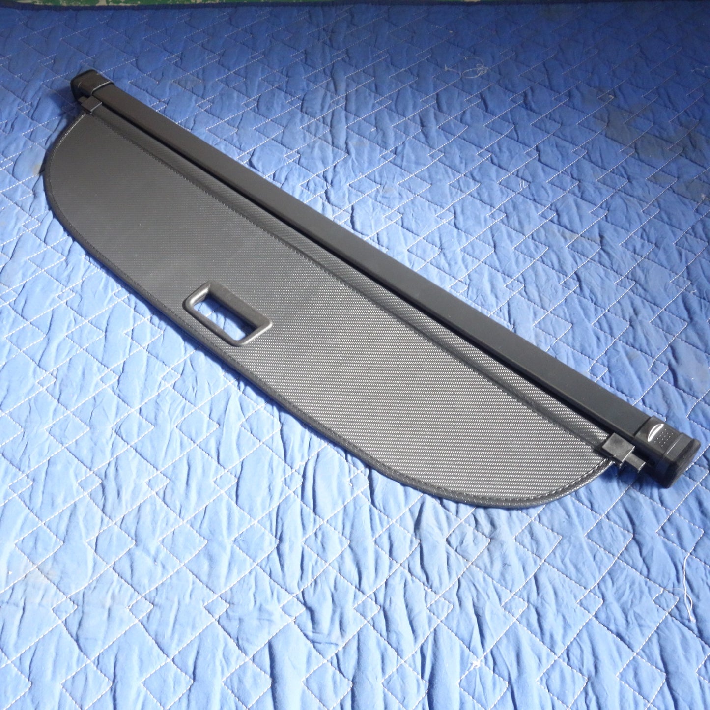 [送料無料] ☆トヨタ カローラ ツーリング 2019年9～ 社外 トノカバー  カーボン調☆