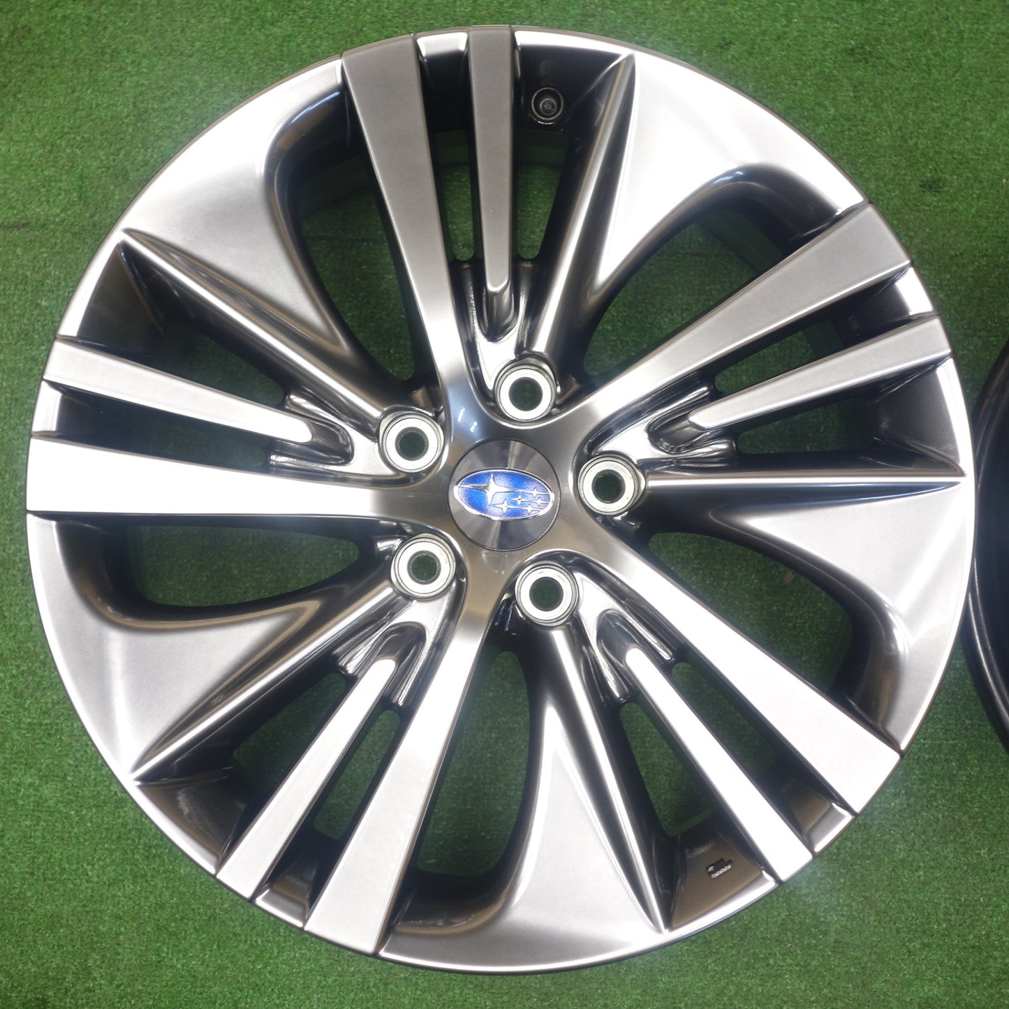 キレイ★スバル レヴォーグ レイバック 純正 ホイール 18インチ 18×7J PCD114.3/5H★6020102KTホ