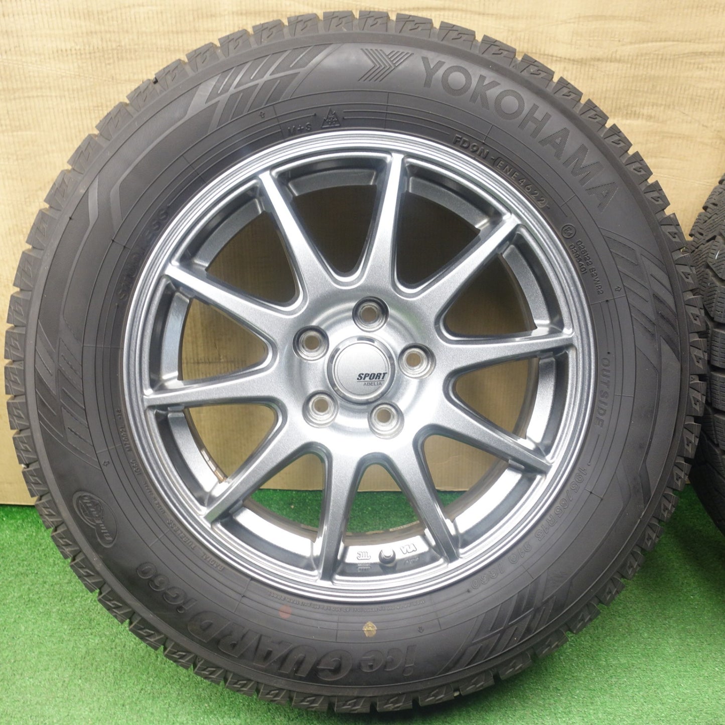 バリ溝！22年！キレイ！9.5分以上★プリウス 等 195/65R15 スタッドレス ヨコハマ アイスガード iG60 SPORT ABELIA スポルト アベリア 15インチ PCD100/5H★6020905KTス