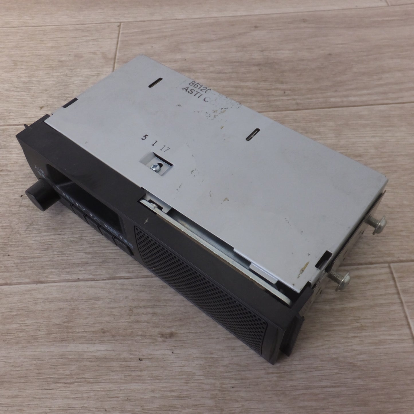 [送料無料] ★ASTI製 ダイハツ 純正 スピーカー内蔵 AM/FMラジオ 86120-B2040[14-2]★