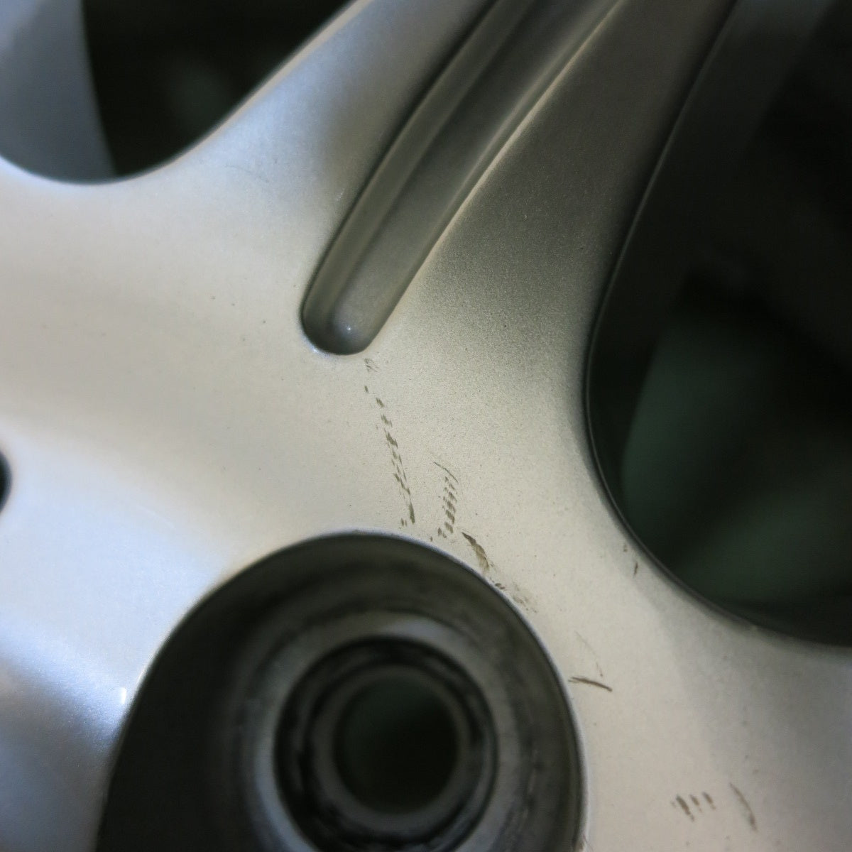 キレイ★AXEL Three weds アクセル ウェッズ 15インチ ホイール 15×5.5J PCD100/4H★5042307SYホ