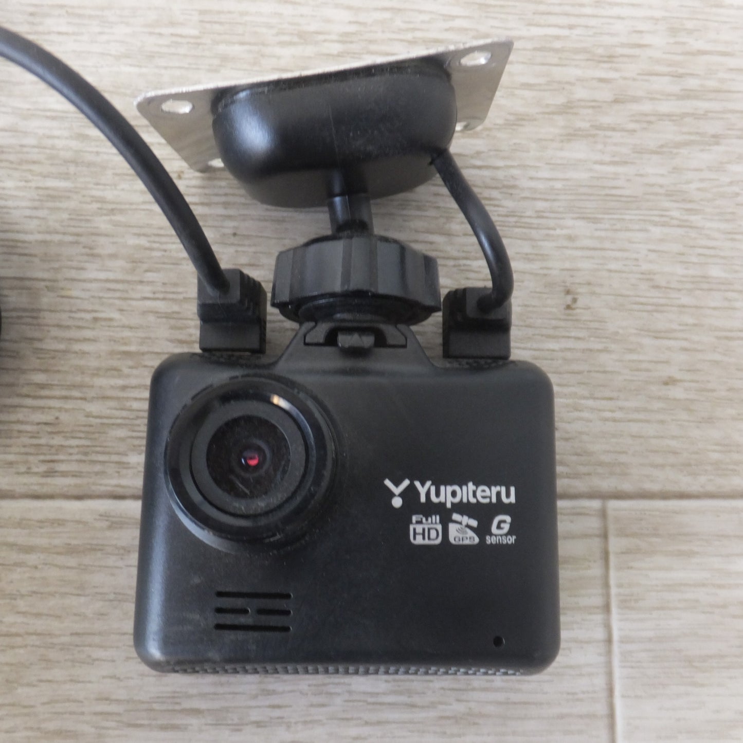 [送料無料] ★ユピテル Yupiteru カメラ一体型ドライブレコーダー WD300(111)★