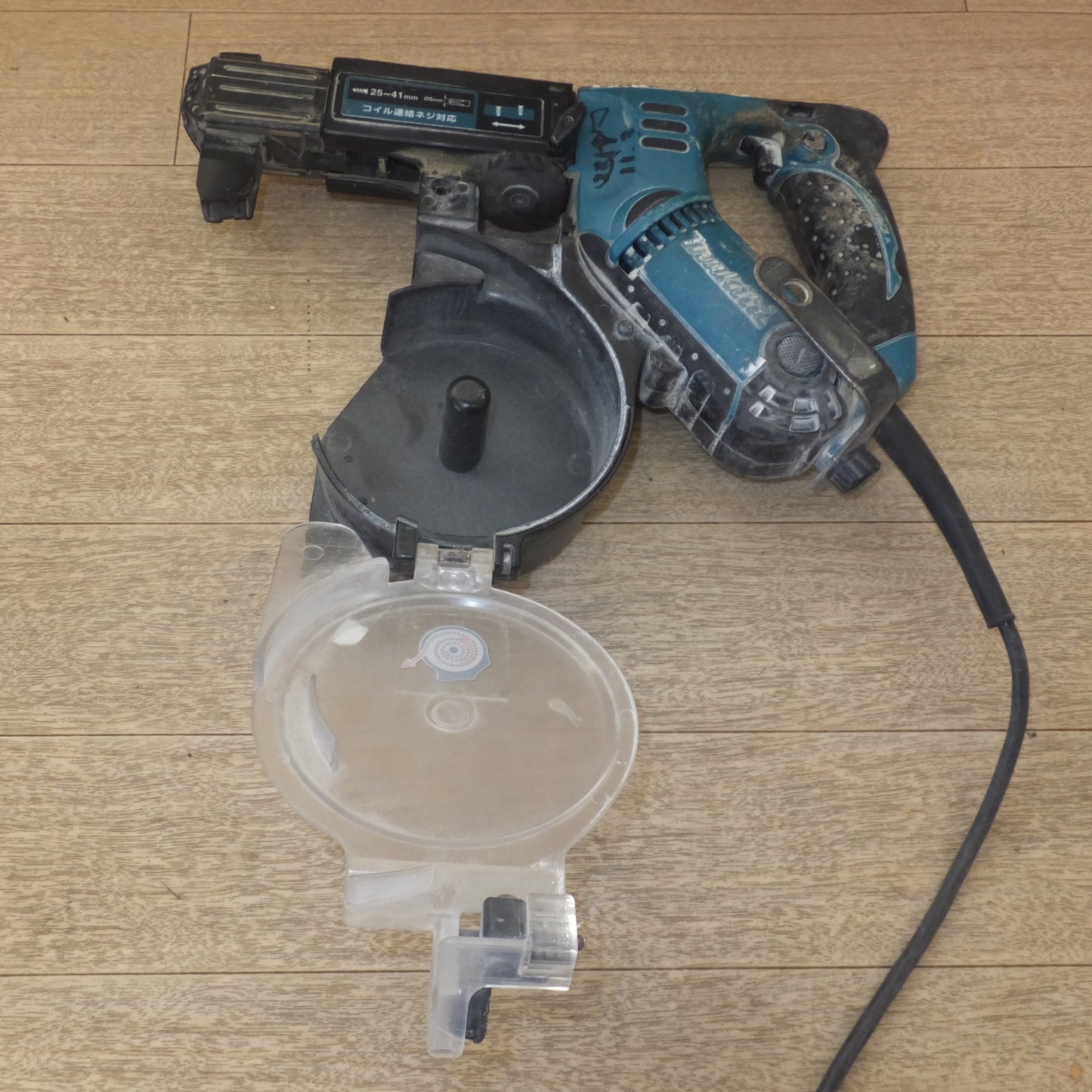 [送料無料] 現状品★マキタ makita オートパックスクリュードライバ 6841R　6000回転　連結ビス コイルタイプ 長さ 25～41mm(2)★