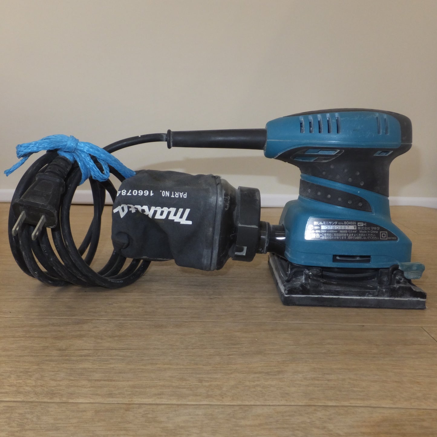[送料無料] ★マキタ makita 防じんミニサンダ BO4555　100V～ 2.1A 50-60Hz 200W★