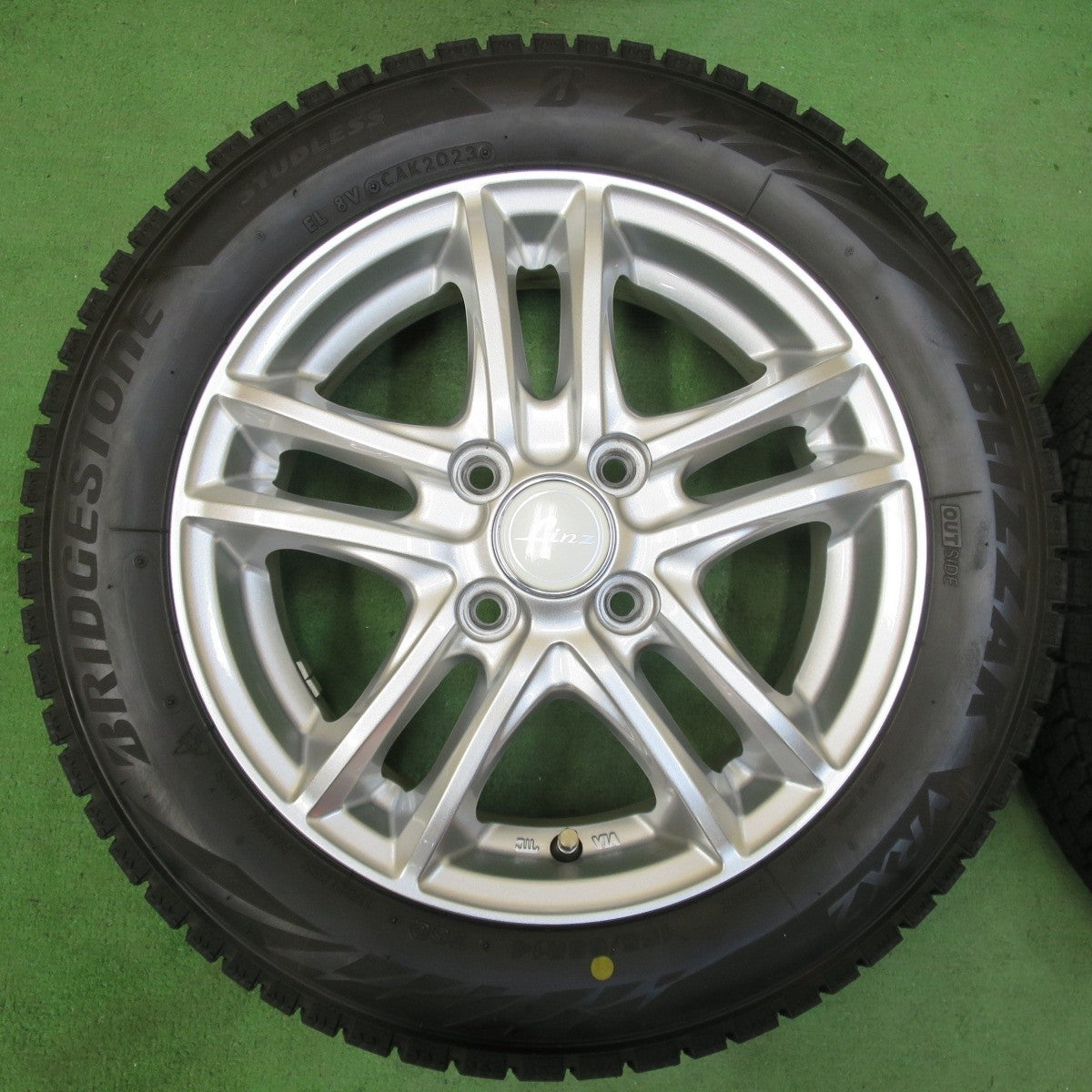 バリ溝！23年！キレイ！ほぼ10分★スタッドレス 155/65R14 ブリヂストン ブリザック VRX2 Linz 社外 アルミ 14インチ PCD100/4H★5013113イス