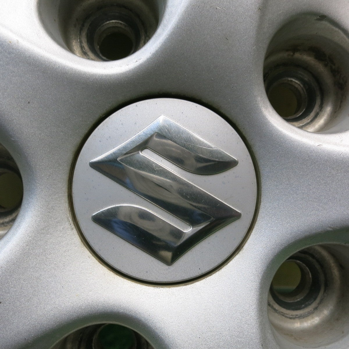 バリ溝！23年！9.5分★スズキ SX4 純正 205/60R16 スタッドレス トーヨー オブザーブ GIZ2 16インチ PCD114.3/5H★5112909HAス