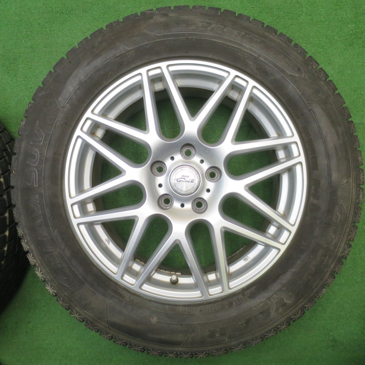 バリ溝！9.5分★スタッドレス 225/65R17 グッドイヤー アイスナビ SUV D.O.S. GavialⅡ DOS 17インチ PCD114.3/5H★5122505NJス