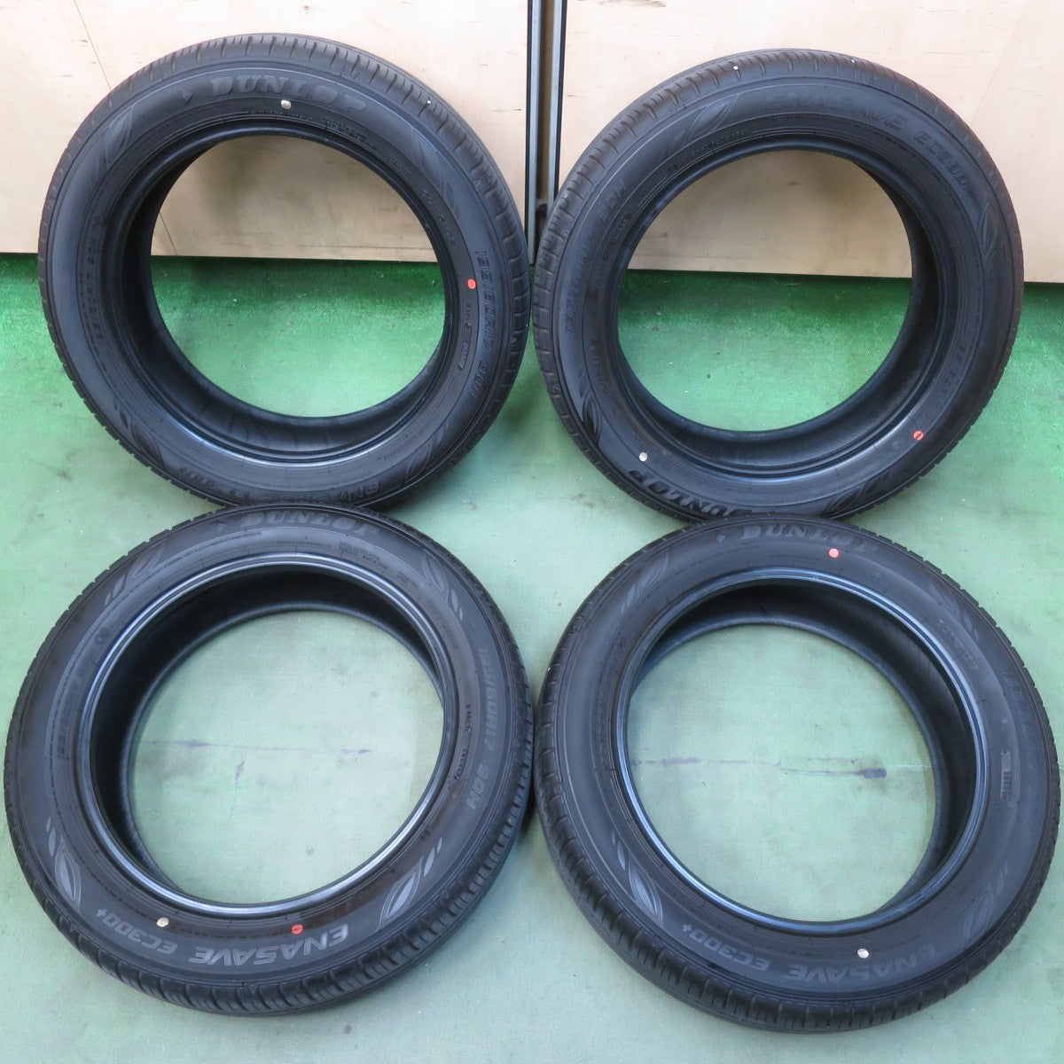 バリ溝！26年！ほぼ10分◎195/60R17 ダンロップ エナセーブ EC300+ タイヤ 17インチ ライズ ロッキー 等◎6083118イノタ