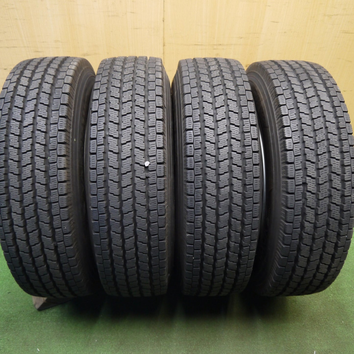 バリ溝！9.5分★4x4 Engineering Off Performer 195/80R15 107/105L スタッドレス ヨコハマ アイスガード iG91 15インチ オフパフォーマー PCD139.7/6H★6031006Hス