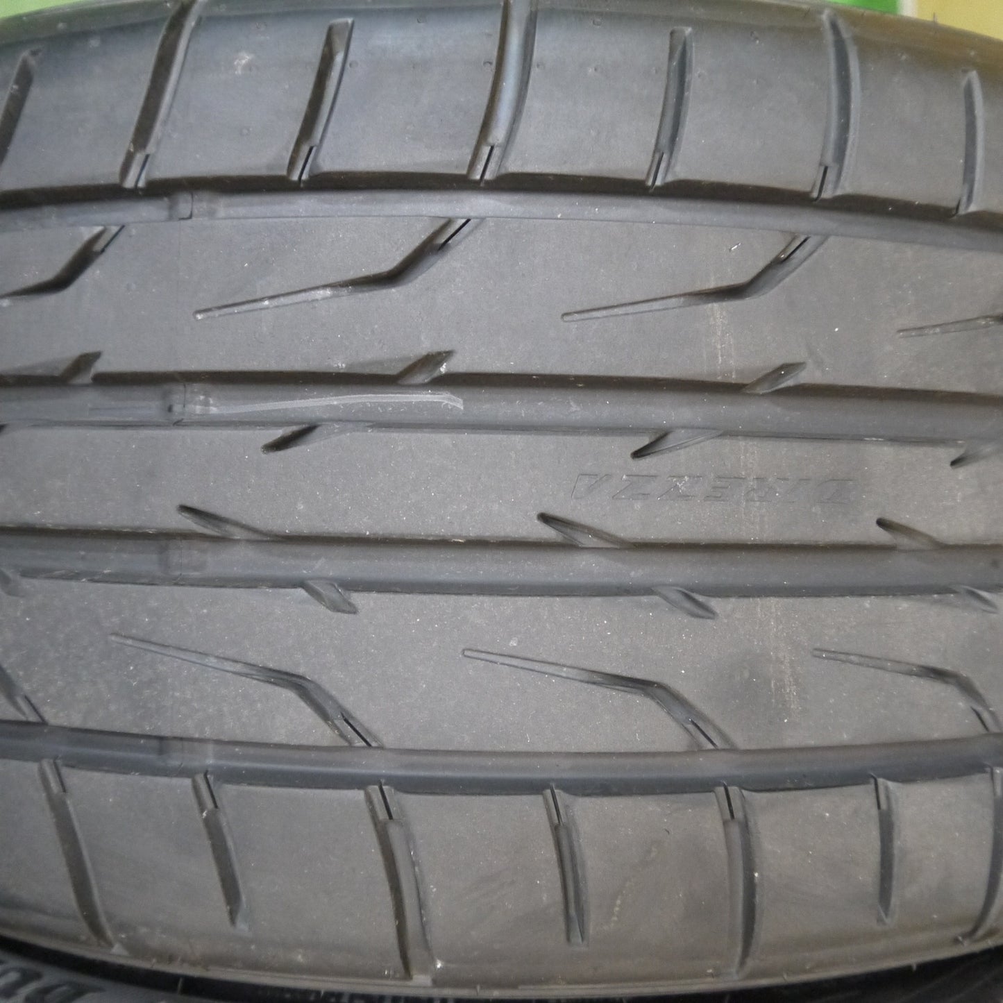 バリ溝！25年！9.5分★245/40R17 ダンロップ DIREZZA DZ102 ディレッツァ 17インチ タイヤ ベンツ BMW 等★5090910Hノタ