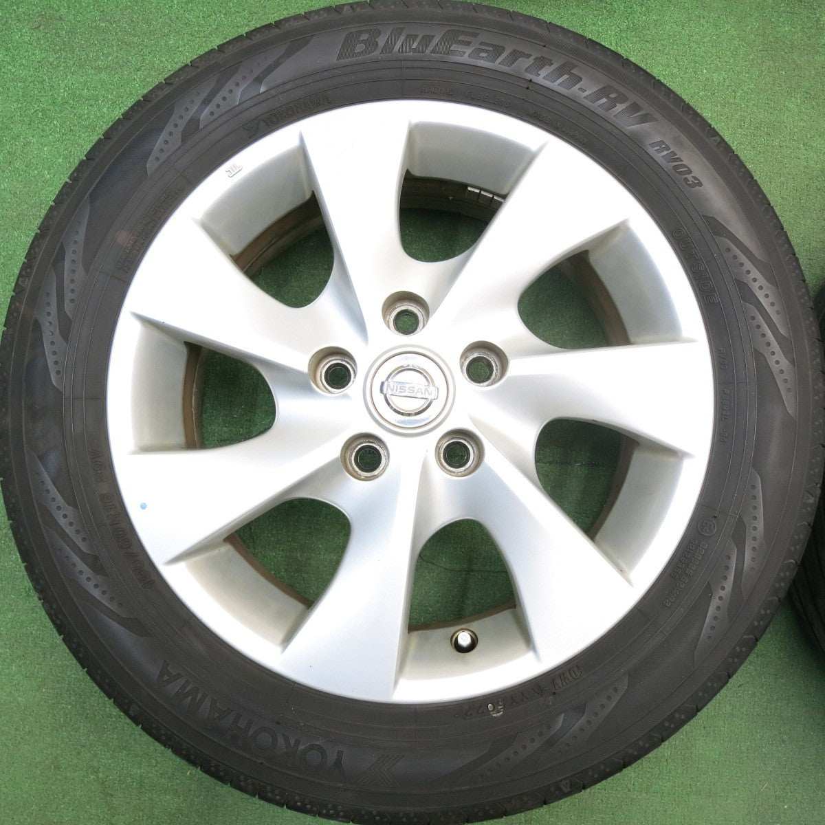 バリ溝！22年！9分★日産 C26 セレナ 純正 195/60R16 ヨコハマ BluEarth-RV RV03 ブルーアース 16インチ PCD114.3/5H★6022302HAノ