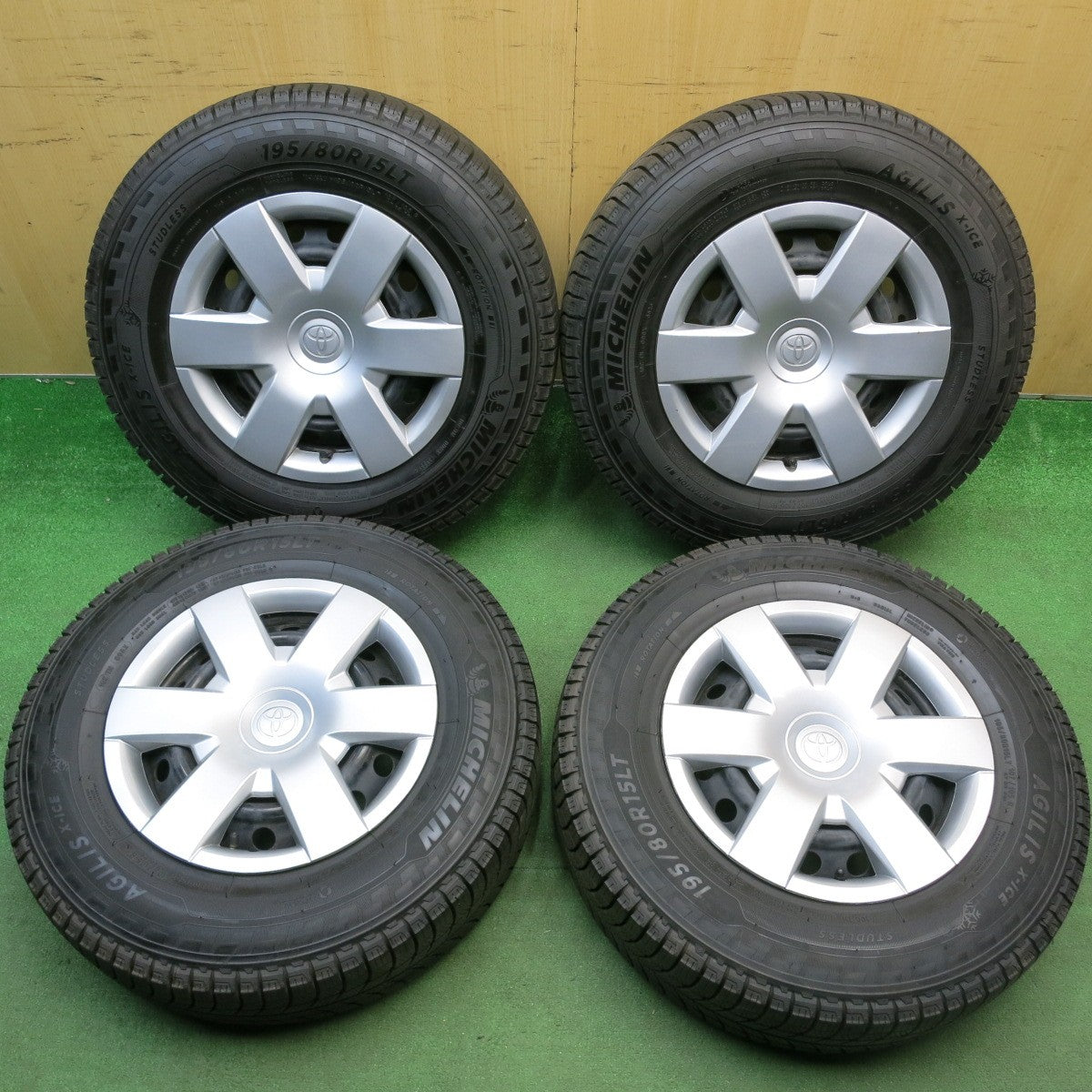 ほぼ未使用！23年★トヨタ 200系 ハイエース 純正 スチール 195/80R15 107/105R スタッドレス ミシュラン AGILIS X-ICE 15インチ PCD139.7/6H★6042305HAス