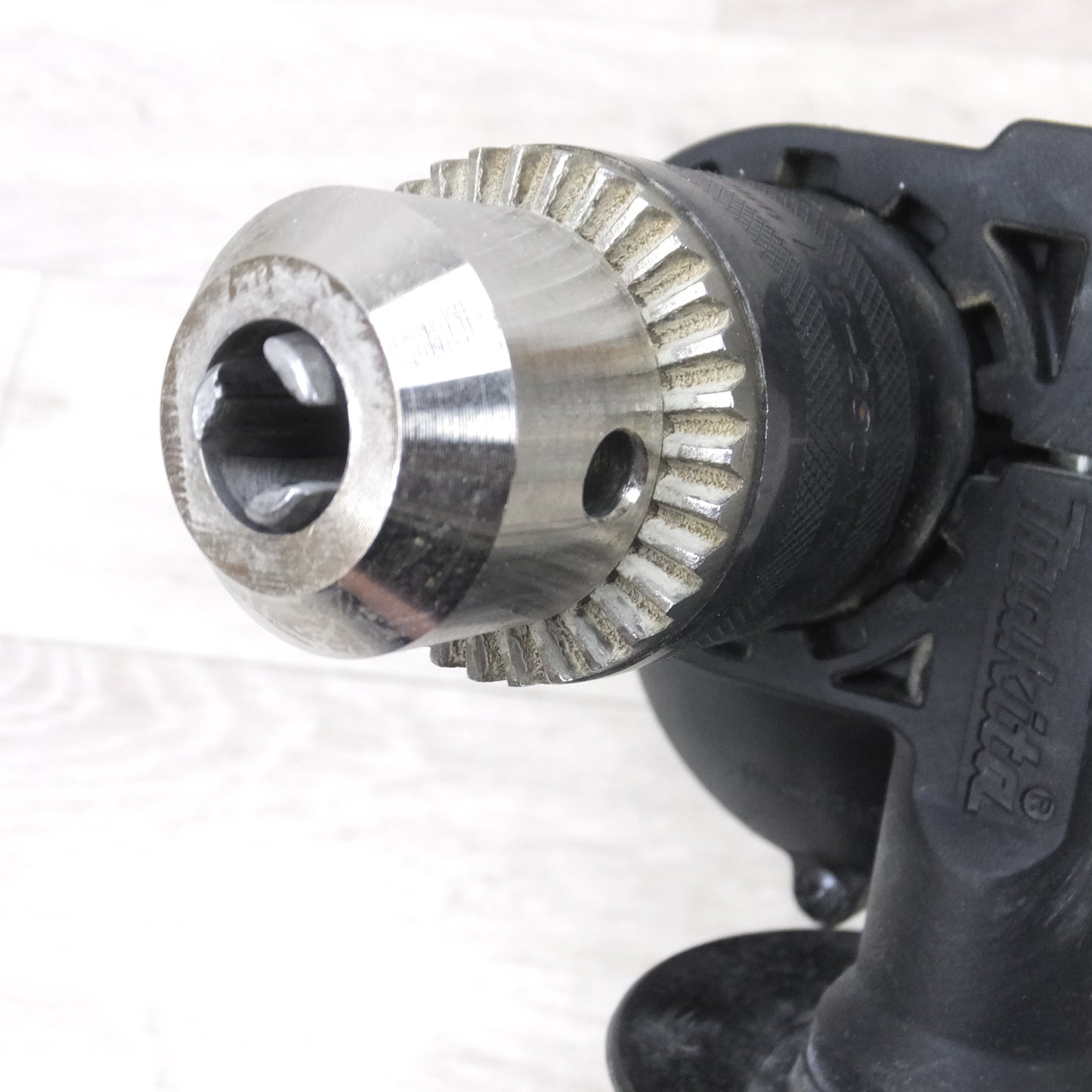 [送料無料] 付属品付き◆マキタ 16mm 震動 ドリル M816 コンクリート 木工 鉄工 穿孔 下穴あけ ビット 付き 電動 工具◆