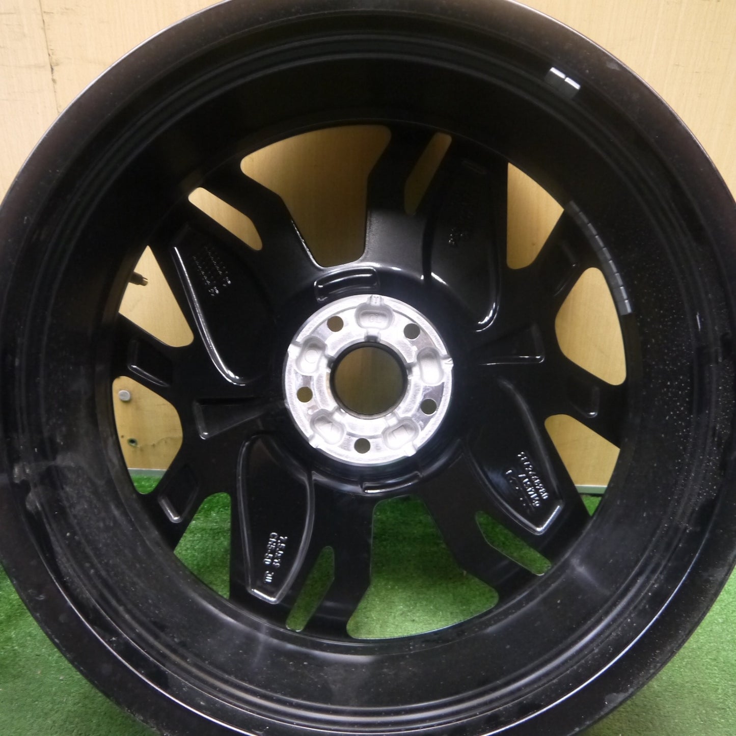 新車外し！2本★プジョー 3008 現行 純正 ホイール 19インチ 19×7.5J PCD108/5H★5092407Hホ