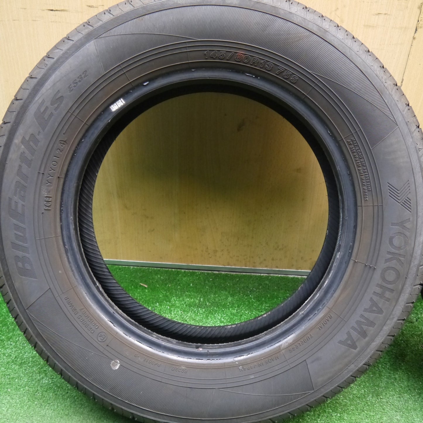4本価格！24年★145/80R13 ヨコハマ BluEarth-ES ES32 ブルーアース 13インチ タイヤ N-BOX スペーシア タント ミラ ワゴンＲ N-ONE 等★6033105Hノタ